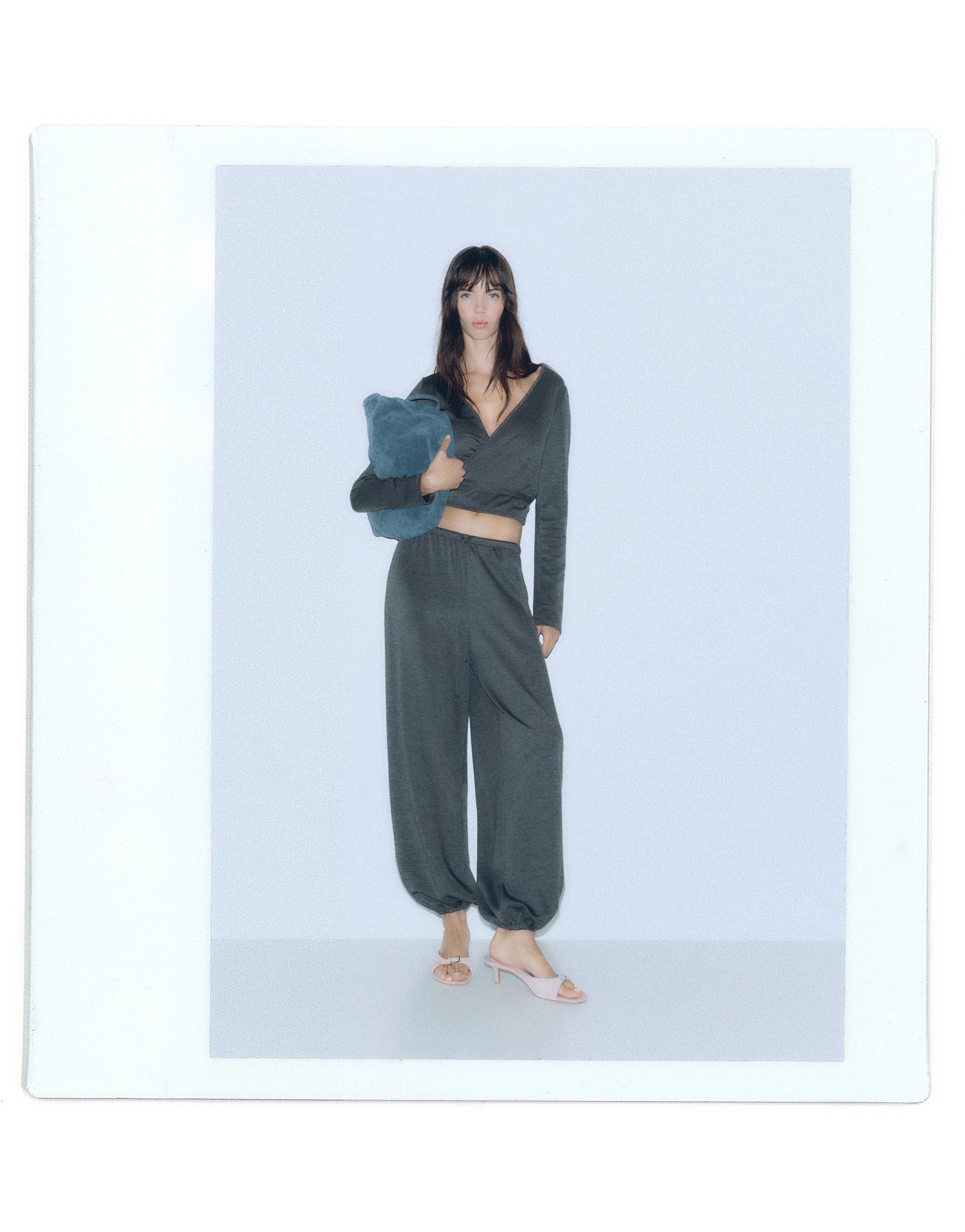 Pull&Bear Kemerli kruvaze top görsel 4