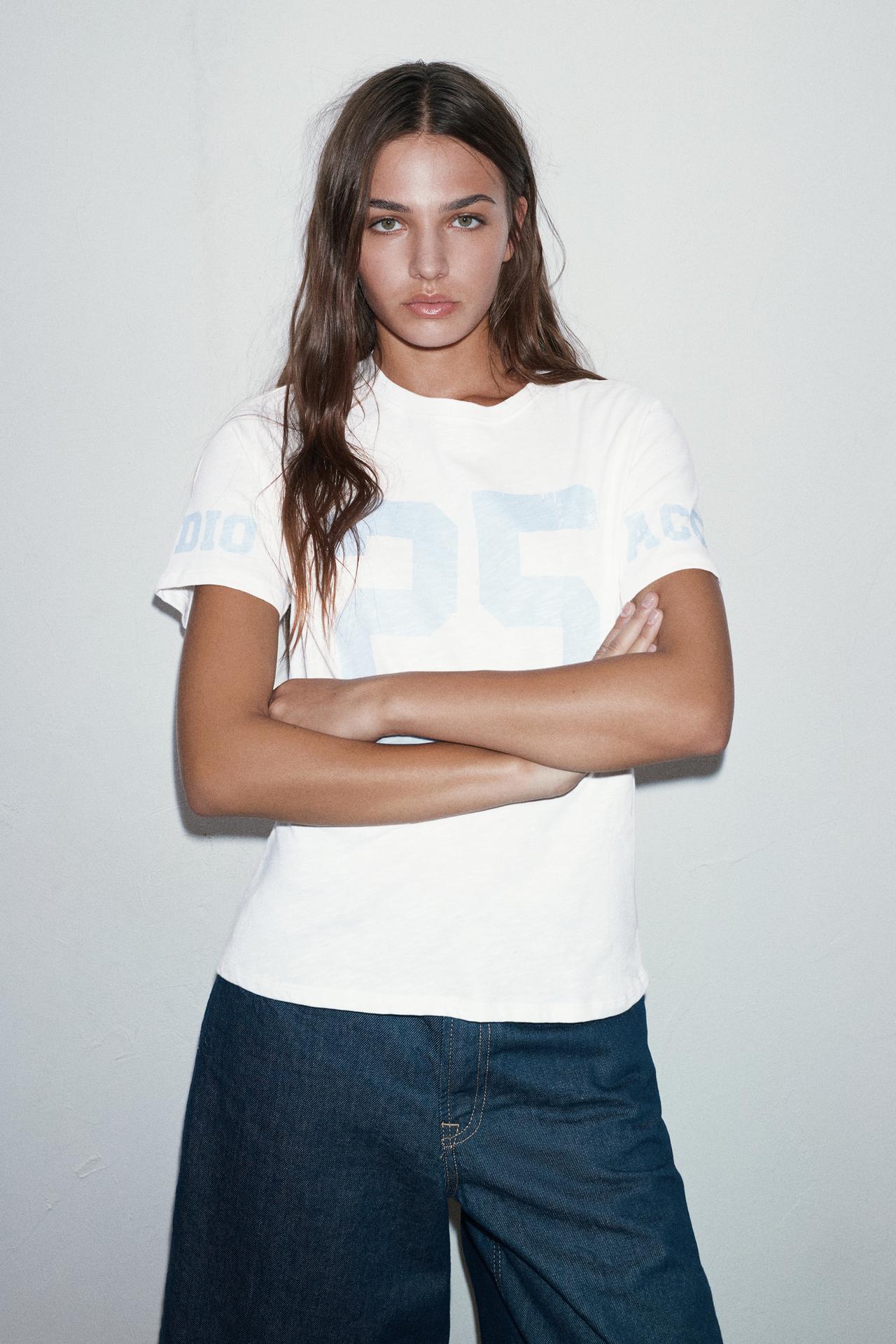 Number graphic T-shirt — Ice