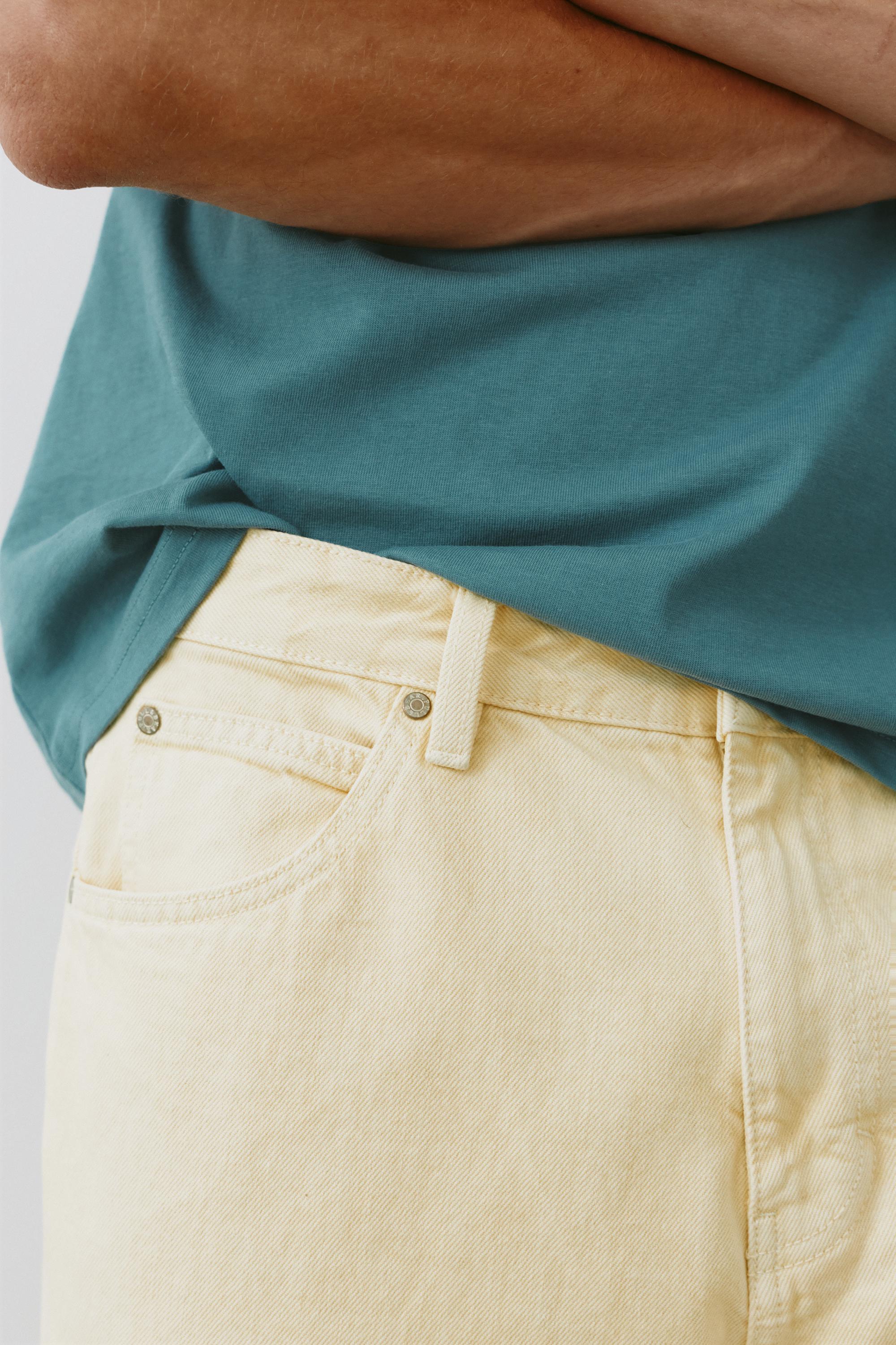 Baggy denim Bermuda shorts — Yellow