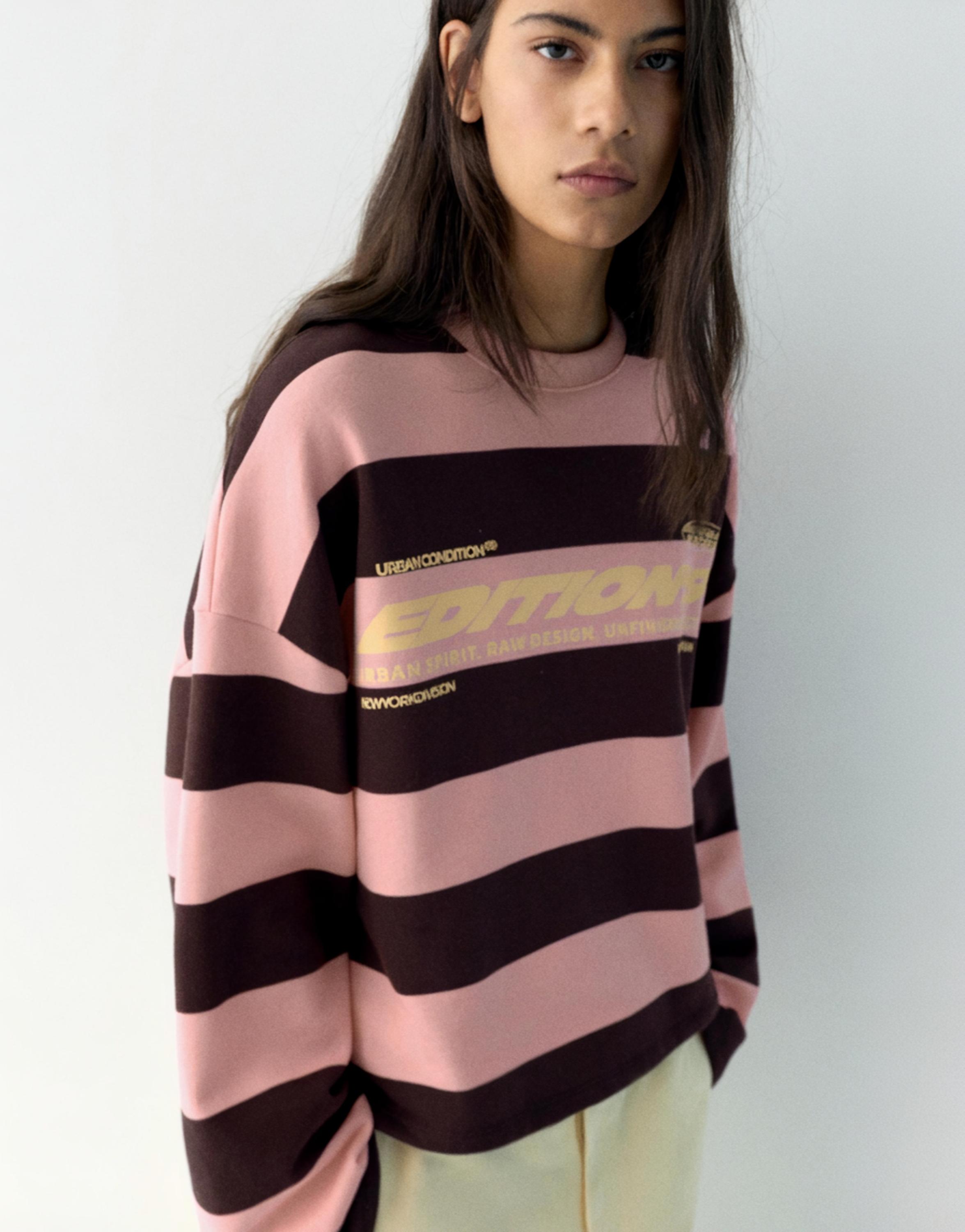 Bisiklet yaka çizgili yazılı sweatshirt - Görsel 12