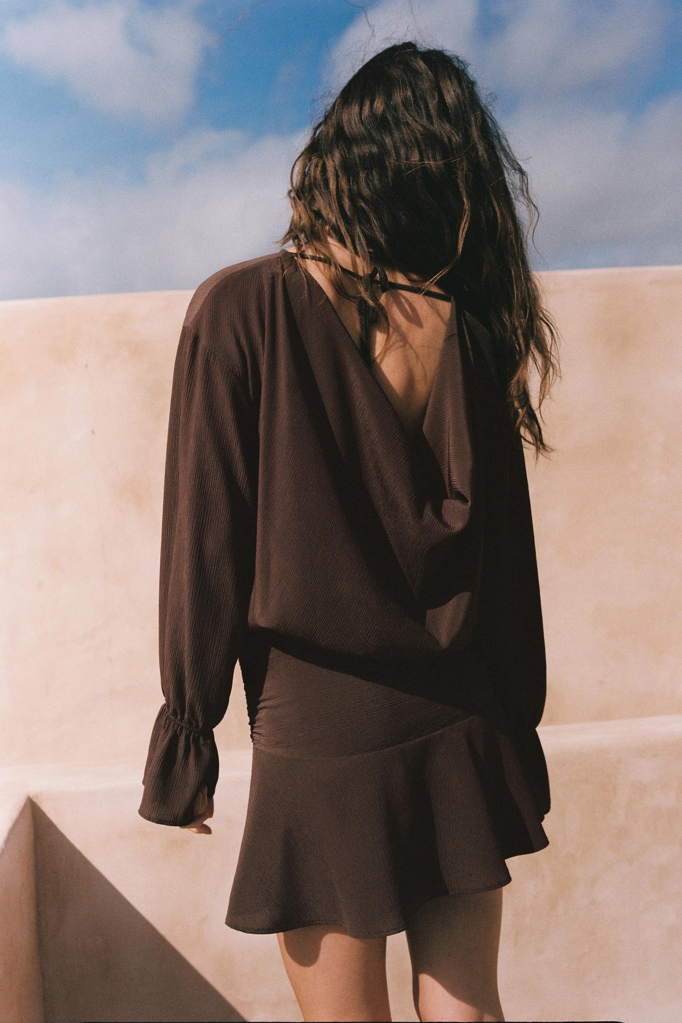 Short ruffle dress — Brown