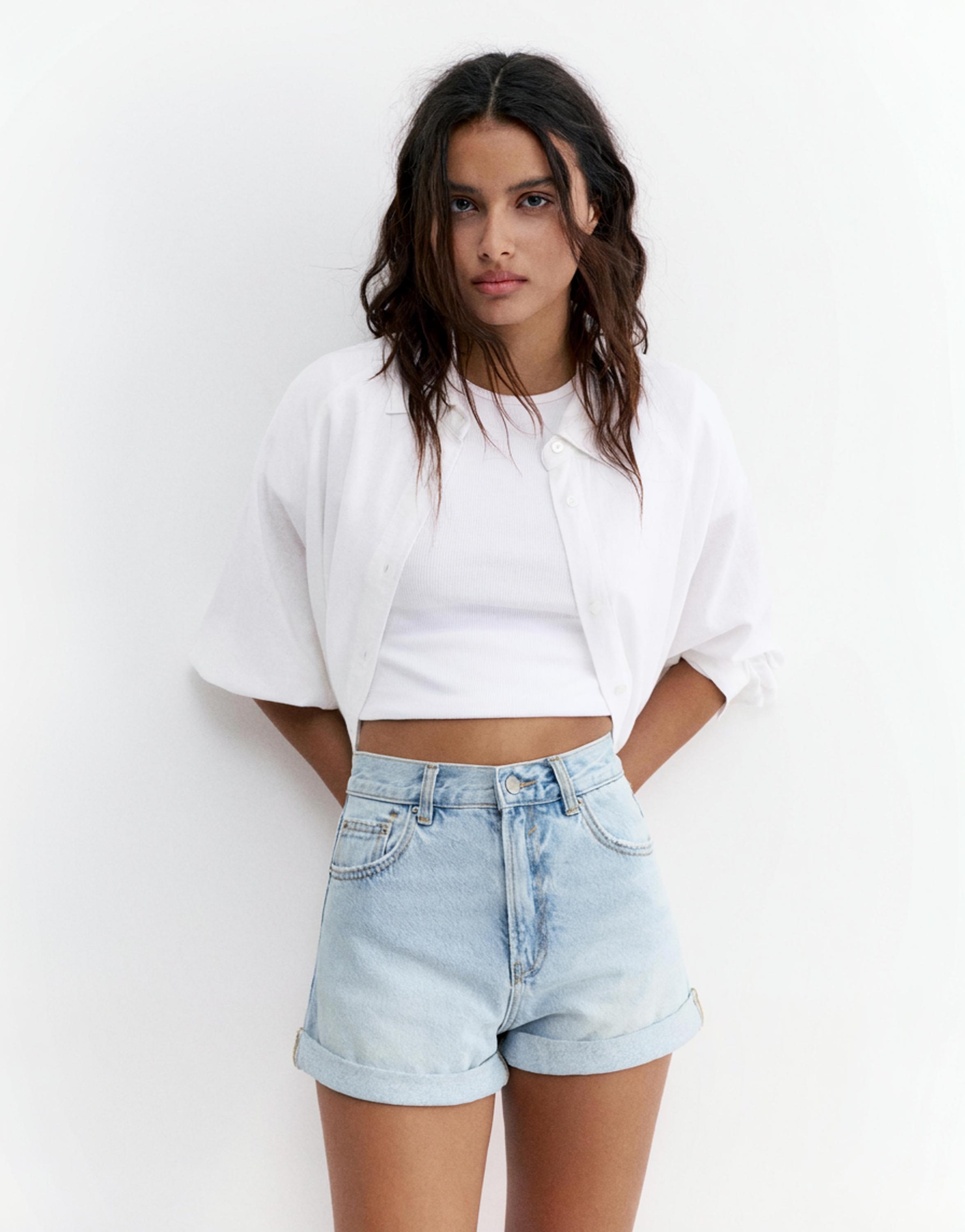 Mom fit paçası kıvrık denim şort - Görsel 51