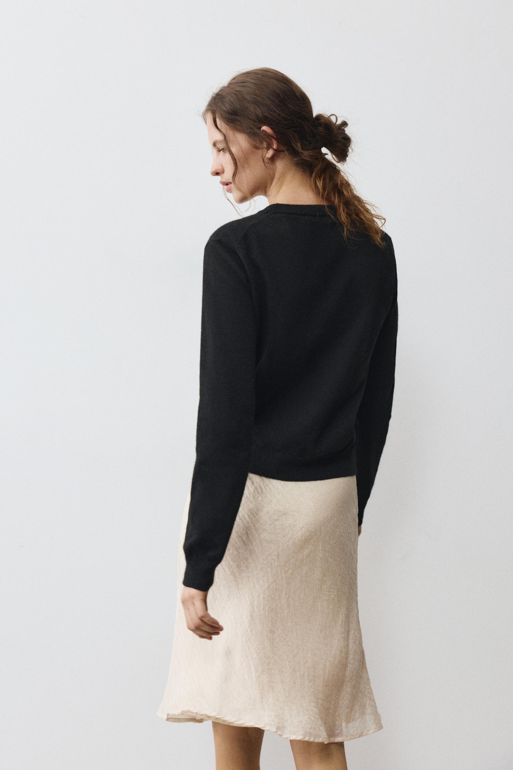 Soft knit jumper — Black