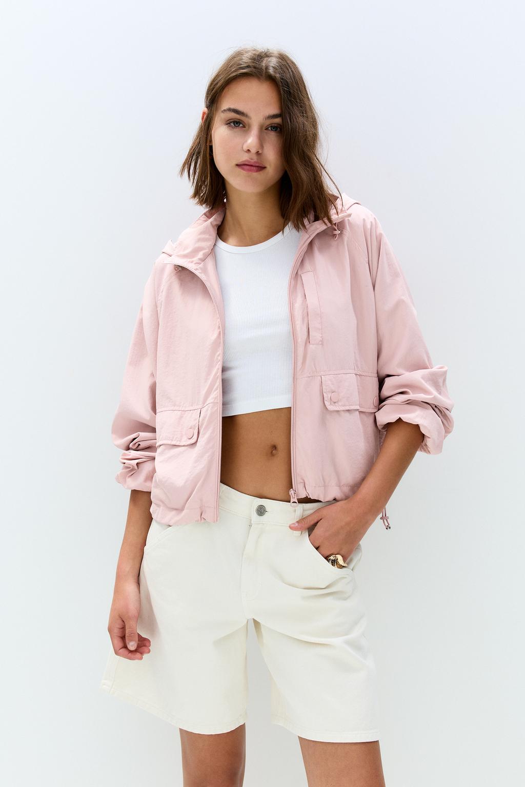 Chamarra corta ligera capucha PULL&BEAR