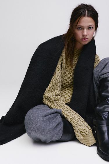 Basic fringed scarf — Black 3