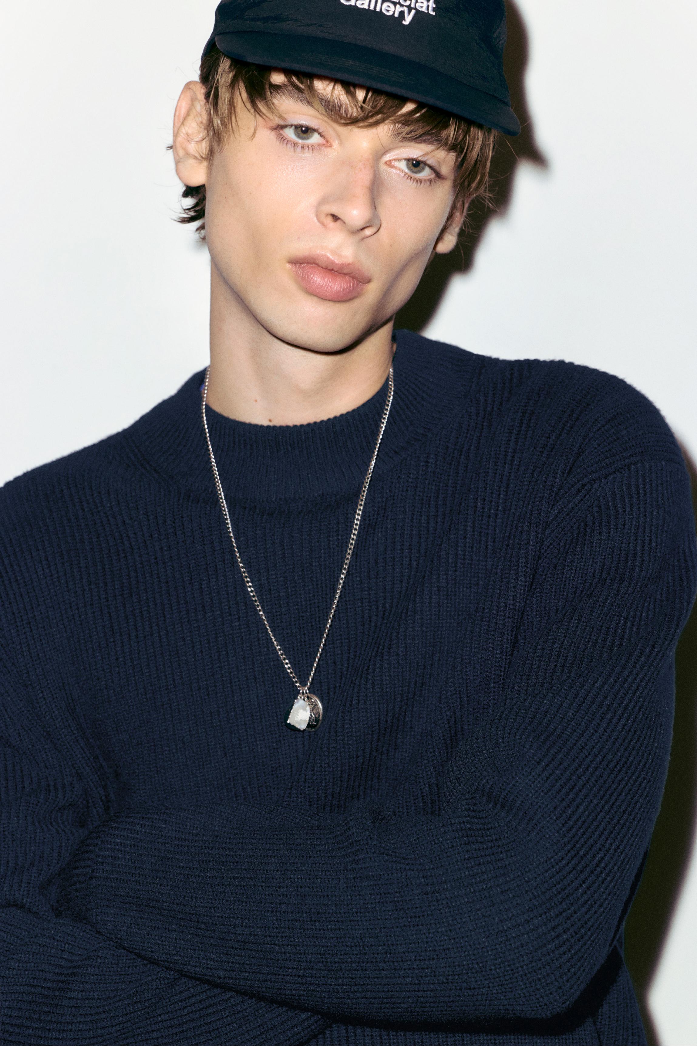 Siyah teknik şapka yazılı - Görsel 7