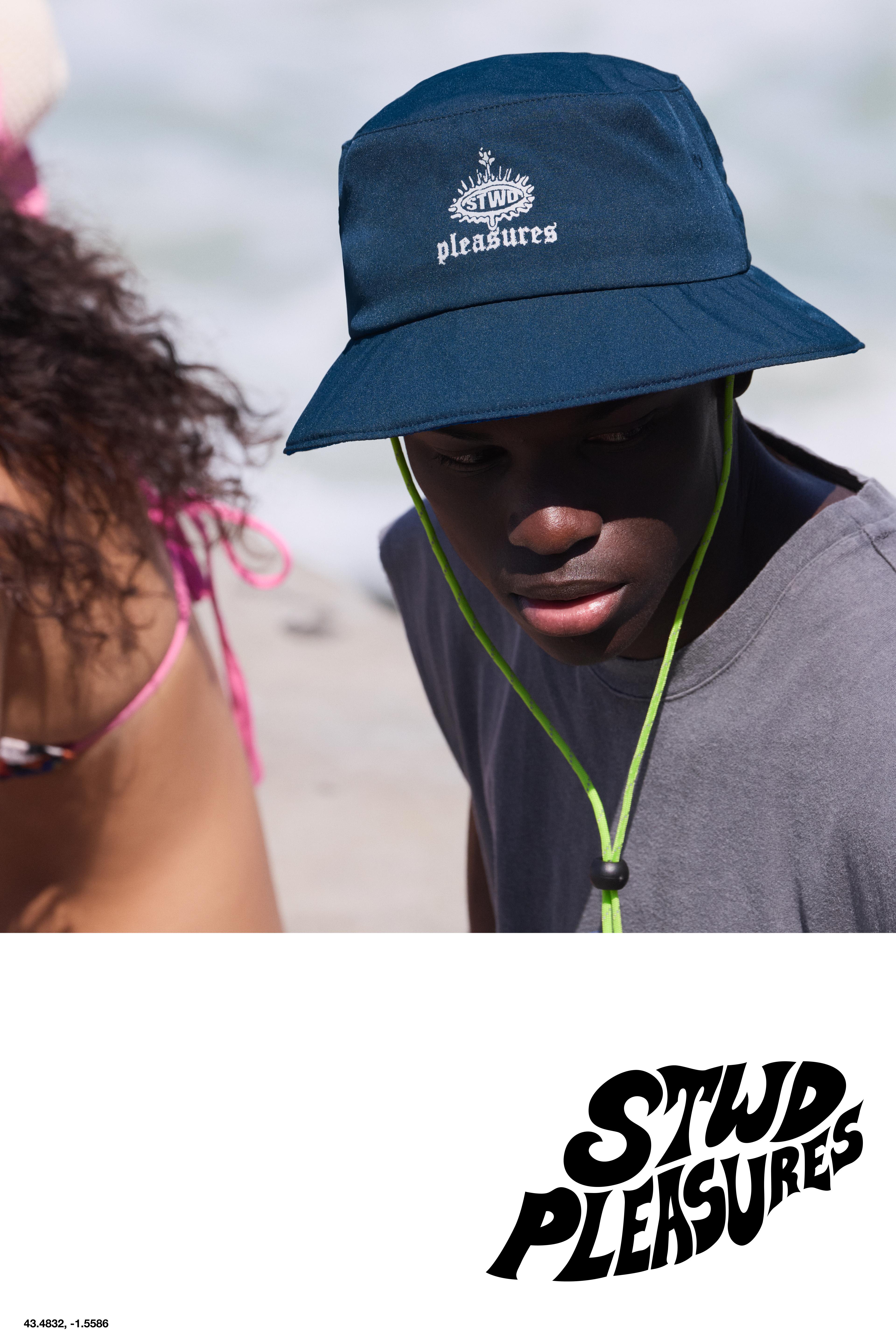 Pleasures x STWD bucket hat — Navy