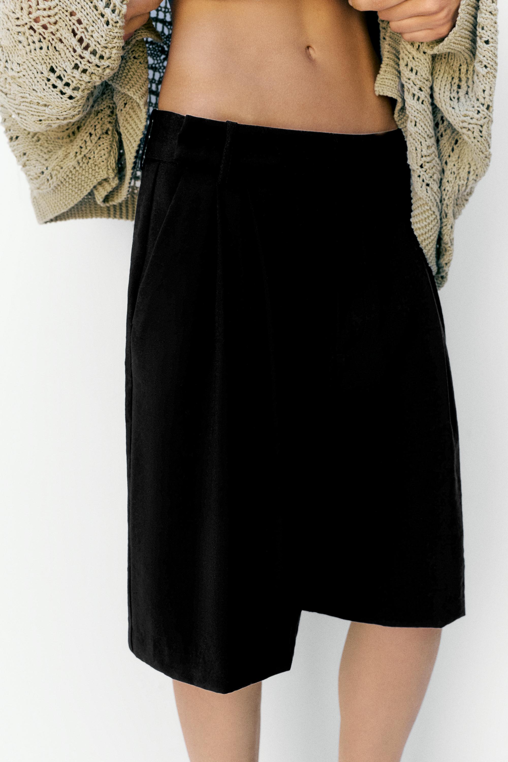 Smart Bermuda shorts with pleats — Black