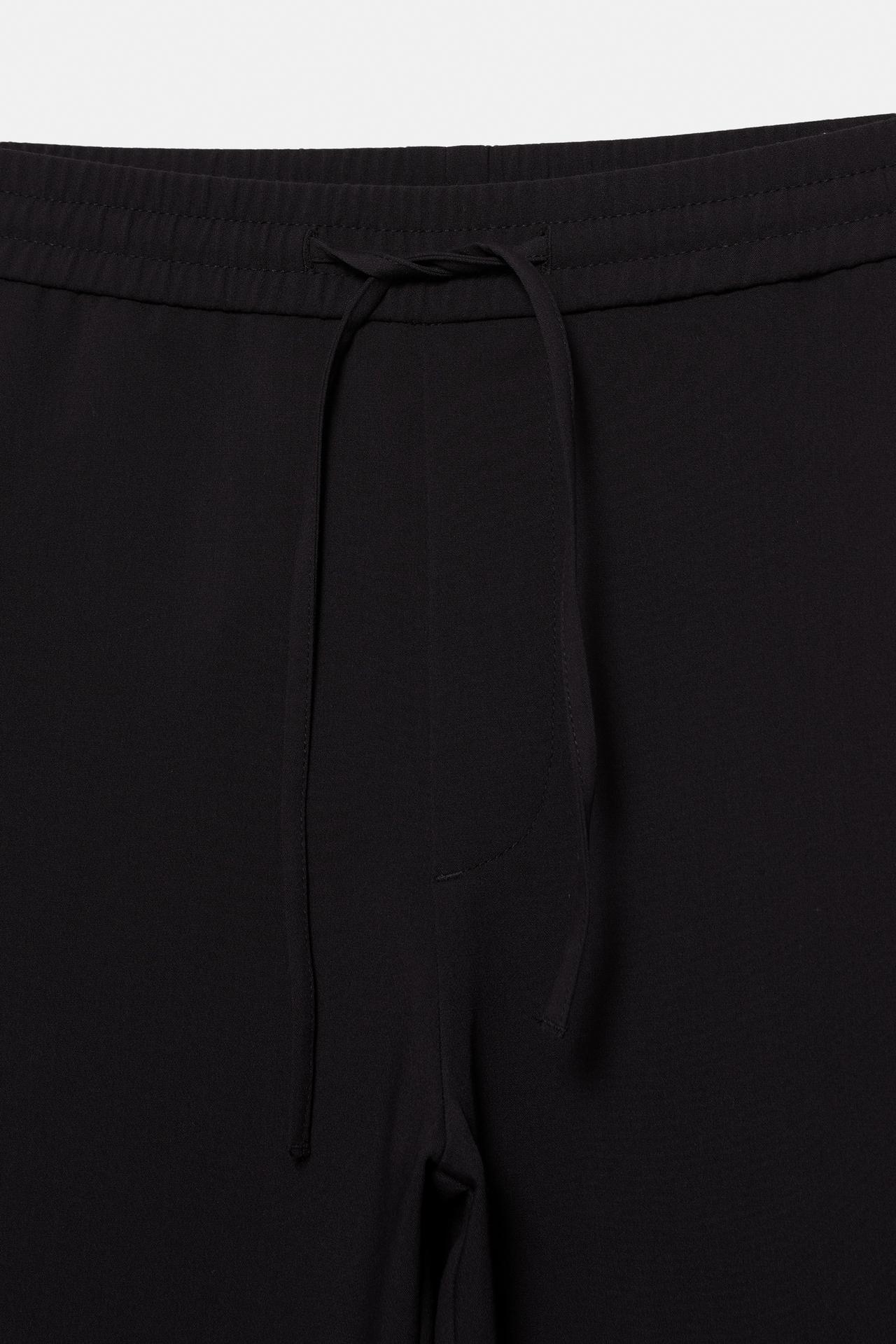 Tailored fit joggers — Black