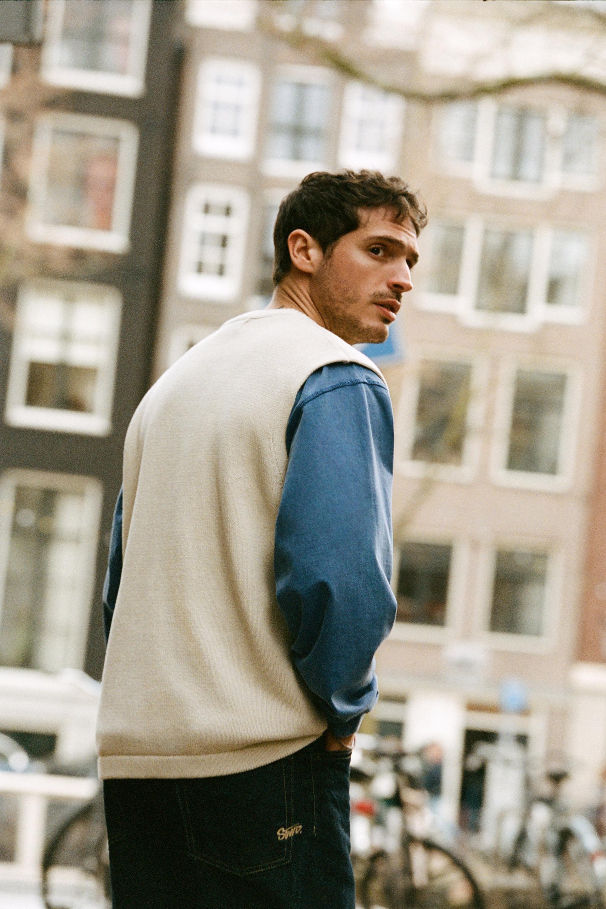 Knit vest — Off white
