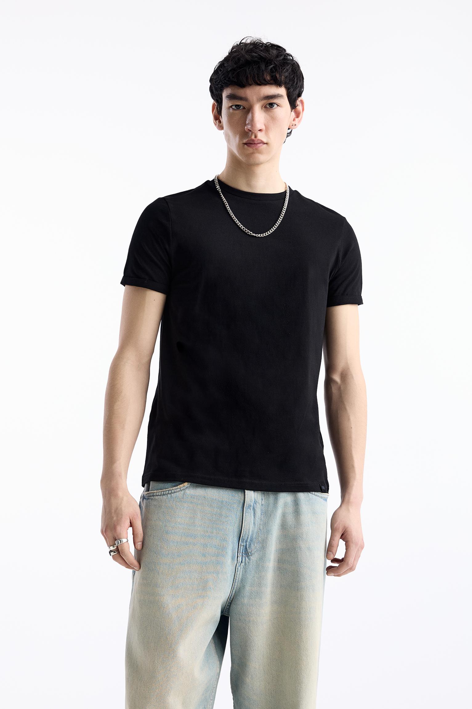 Muscle fit T-shirt — Black