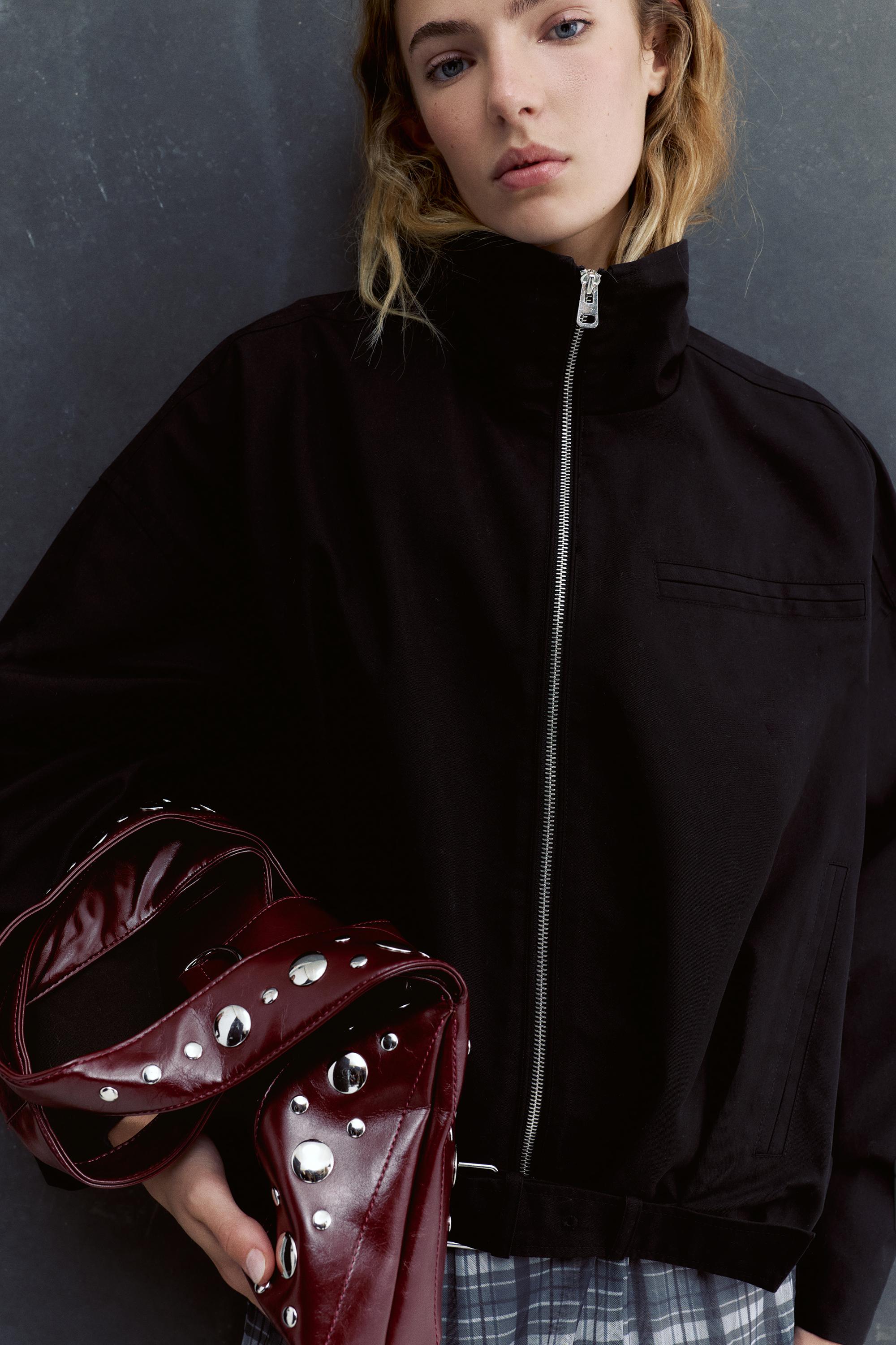 Studded shoulder bag — Burgundy
