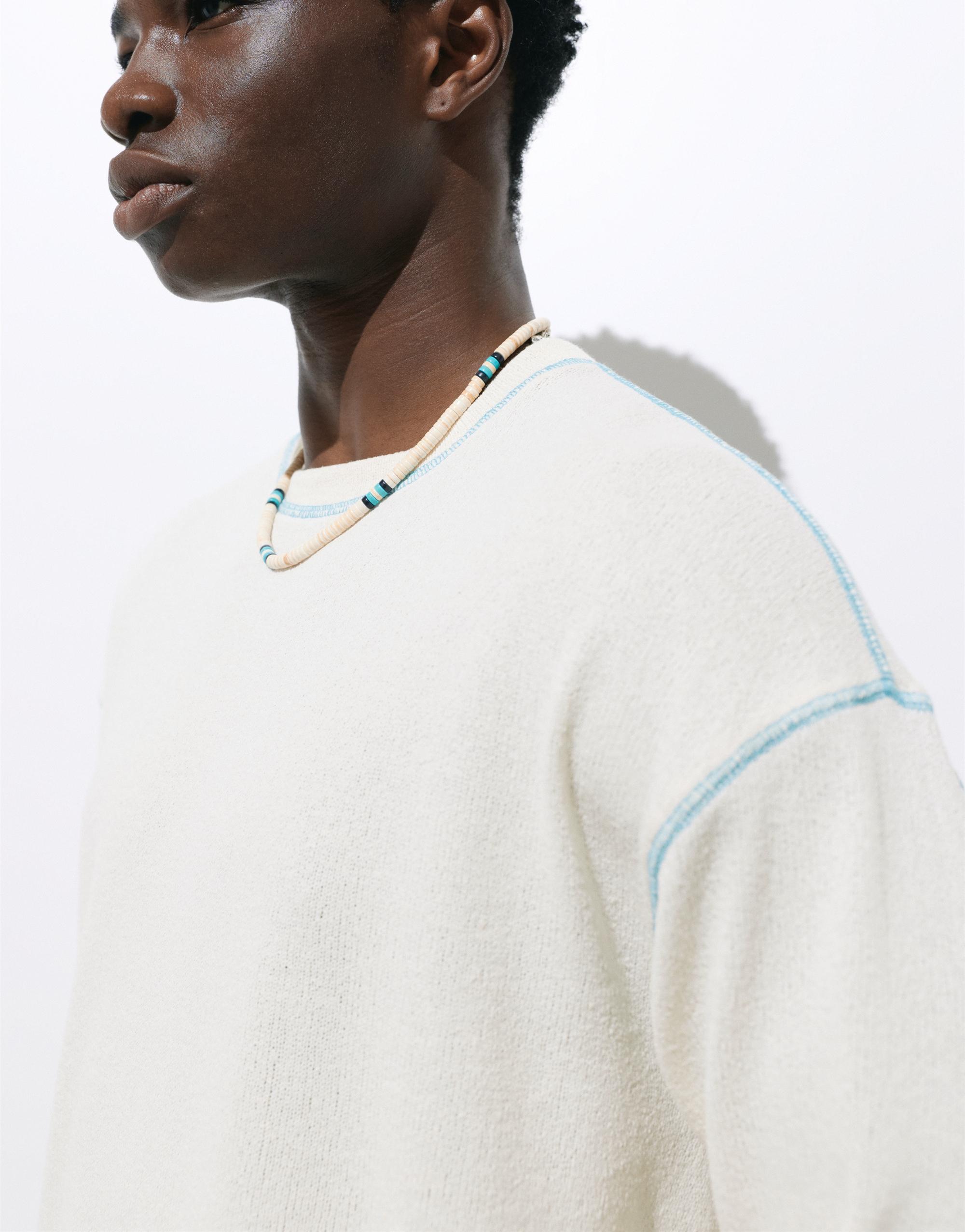 Long sleeve graphic T-shirt with topstitching — Ecru