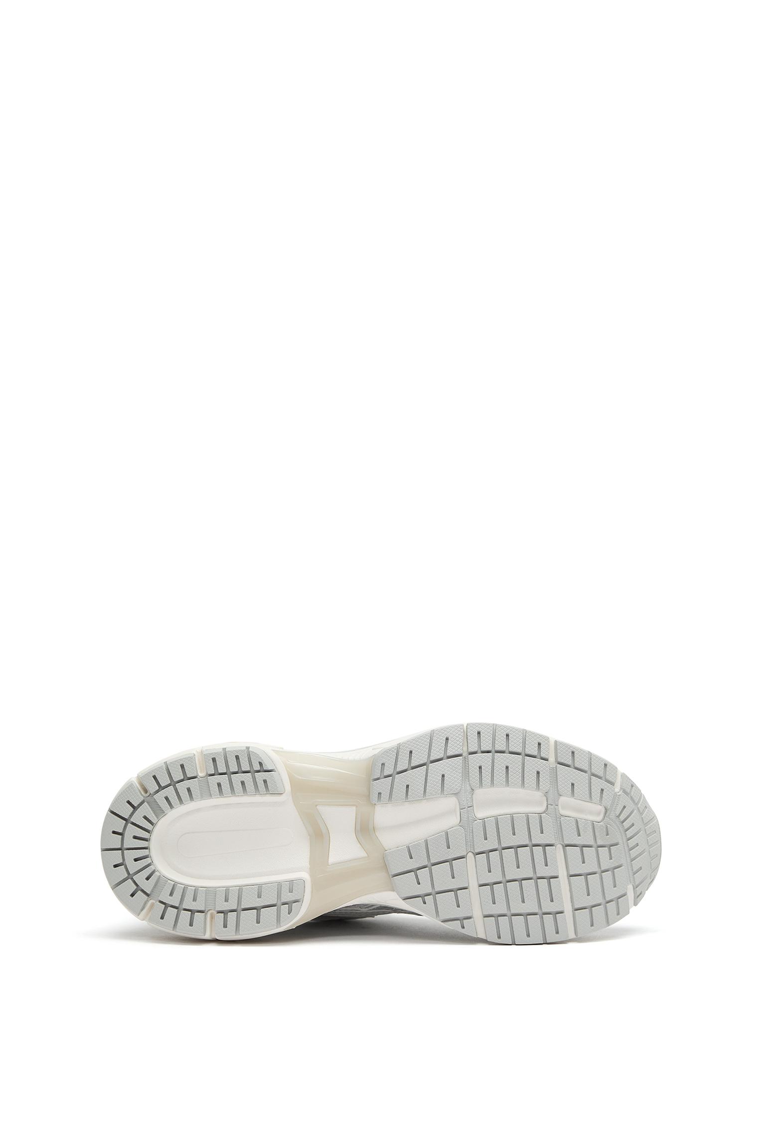 Often 02 trainers — Silver