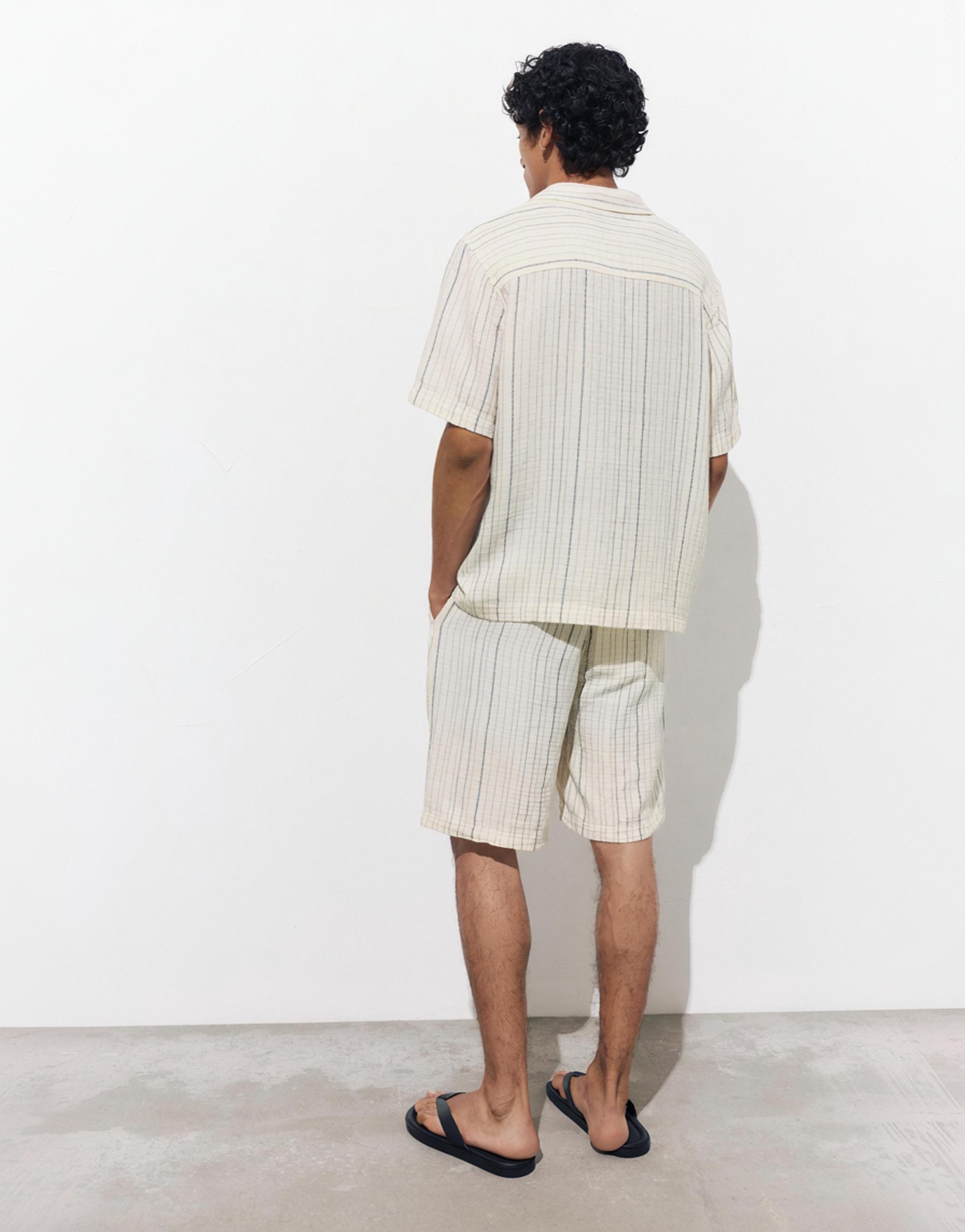 Striped jogger Bermuda shorts — White/Navy