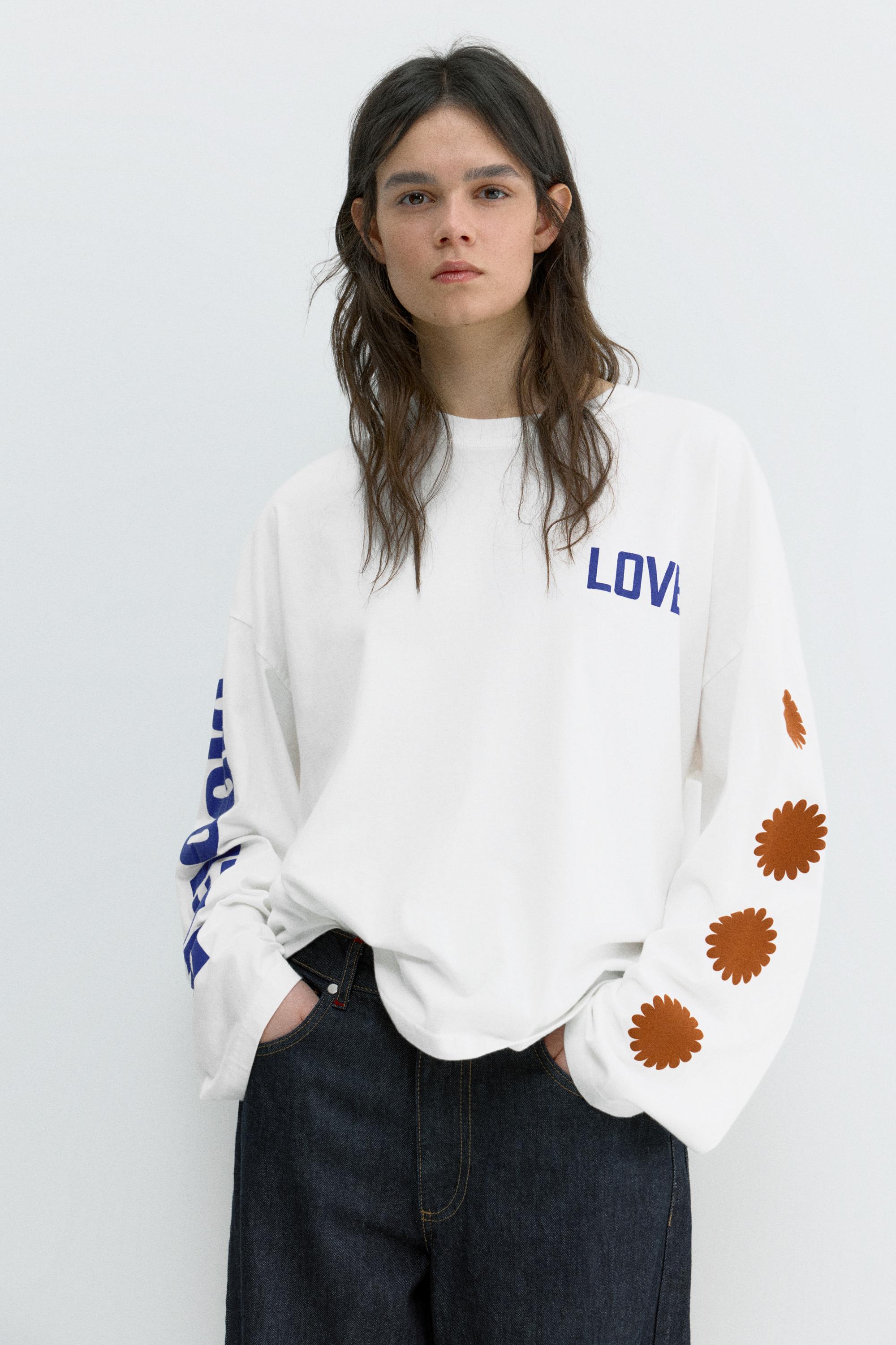 Love grafik baskılı t-shirt