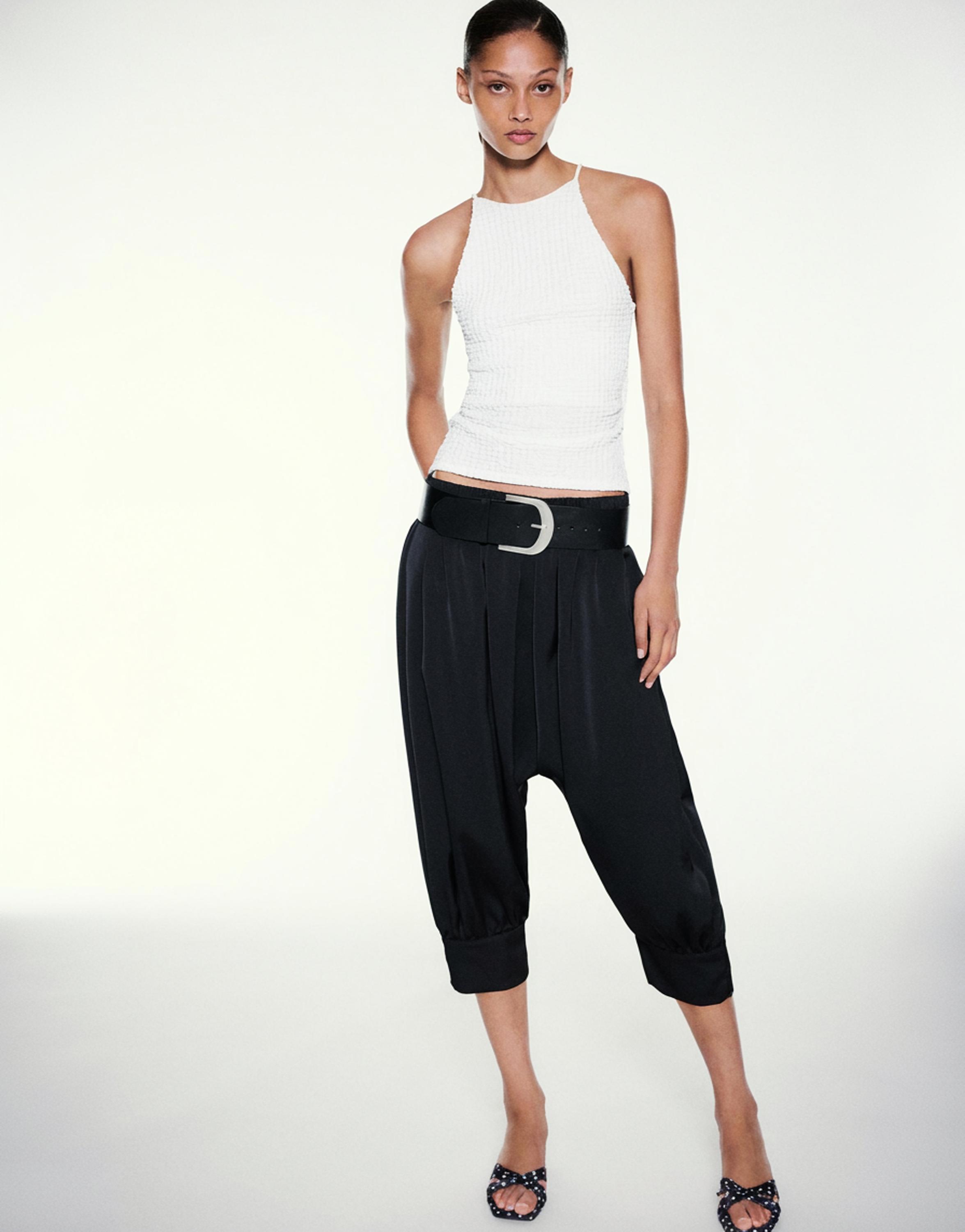 Textured halter top — Ice