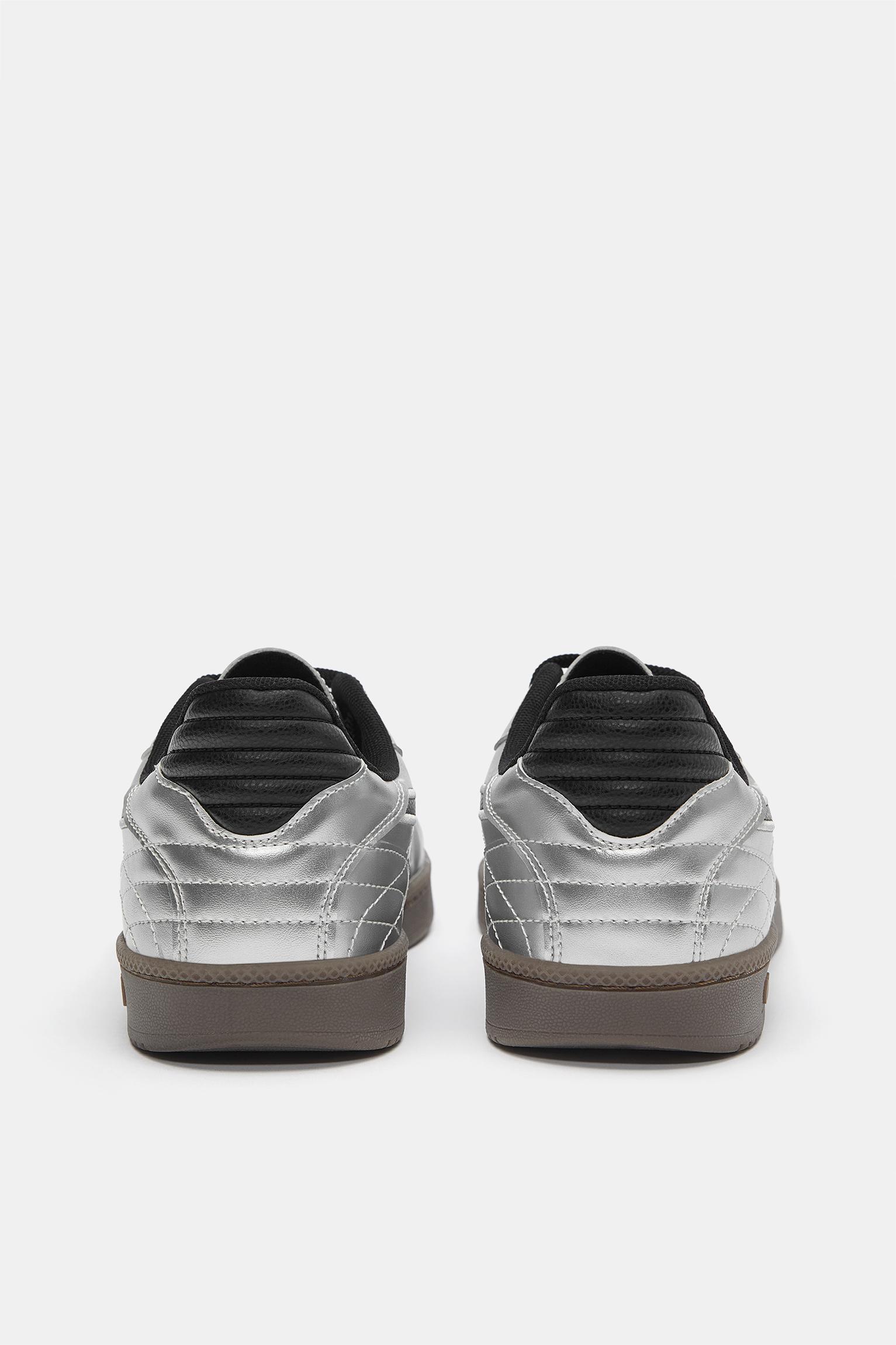 Retro metallic trainers — Silver