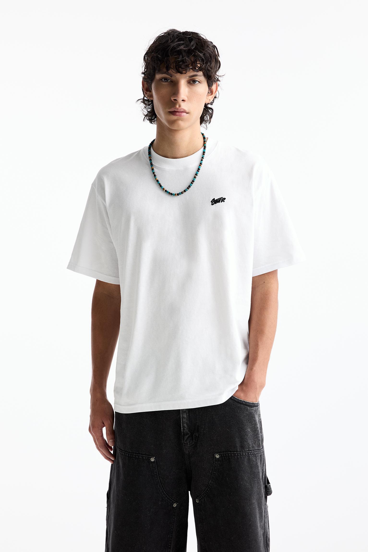 Camiseta basica blanca pull and bear sale