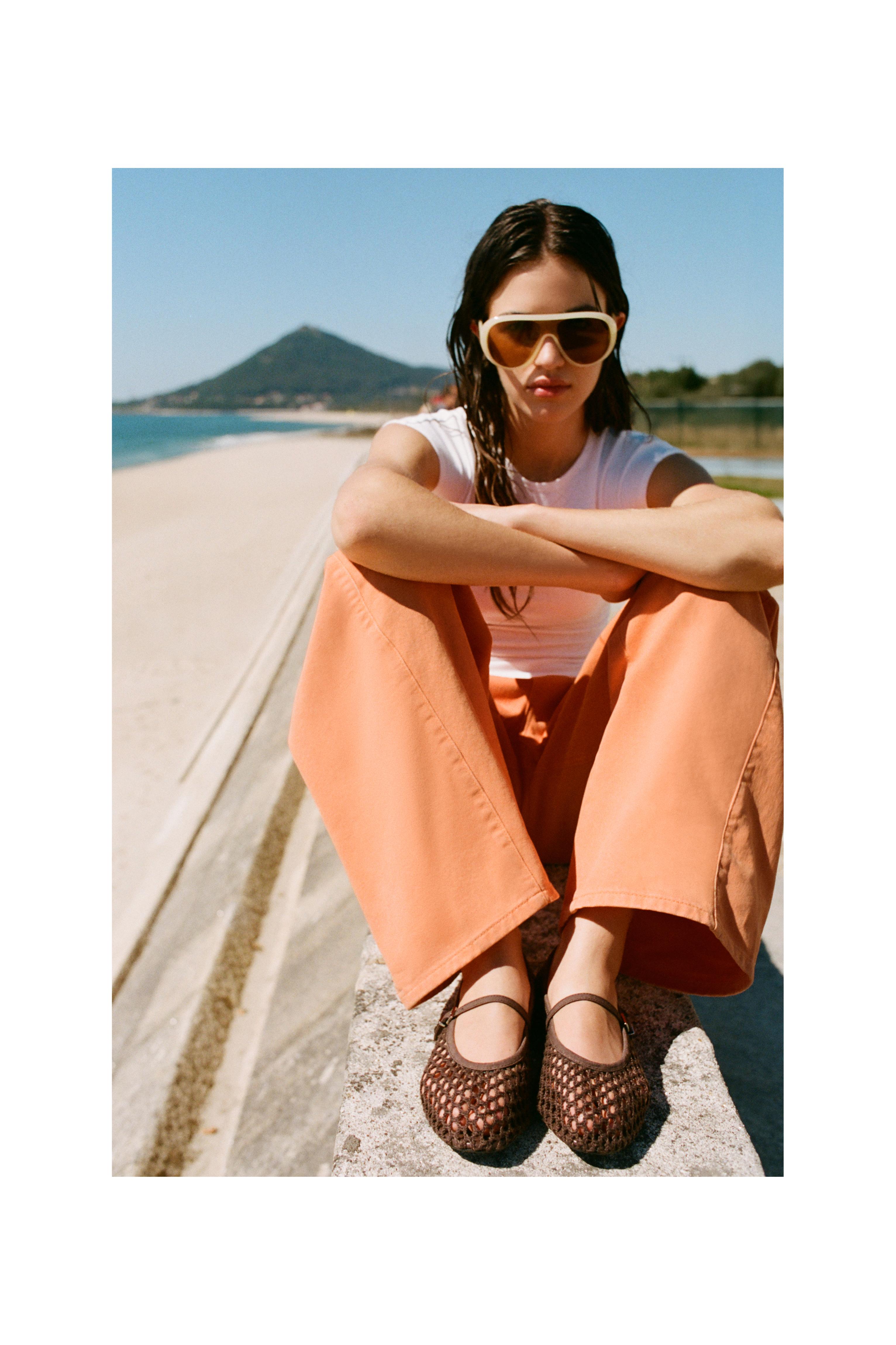 Crochet ballerina shoes — Brown