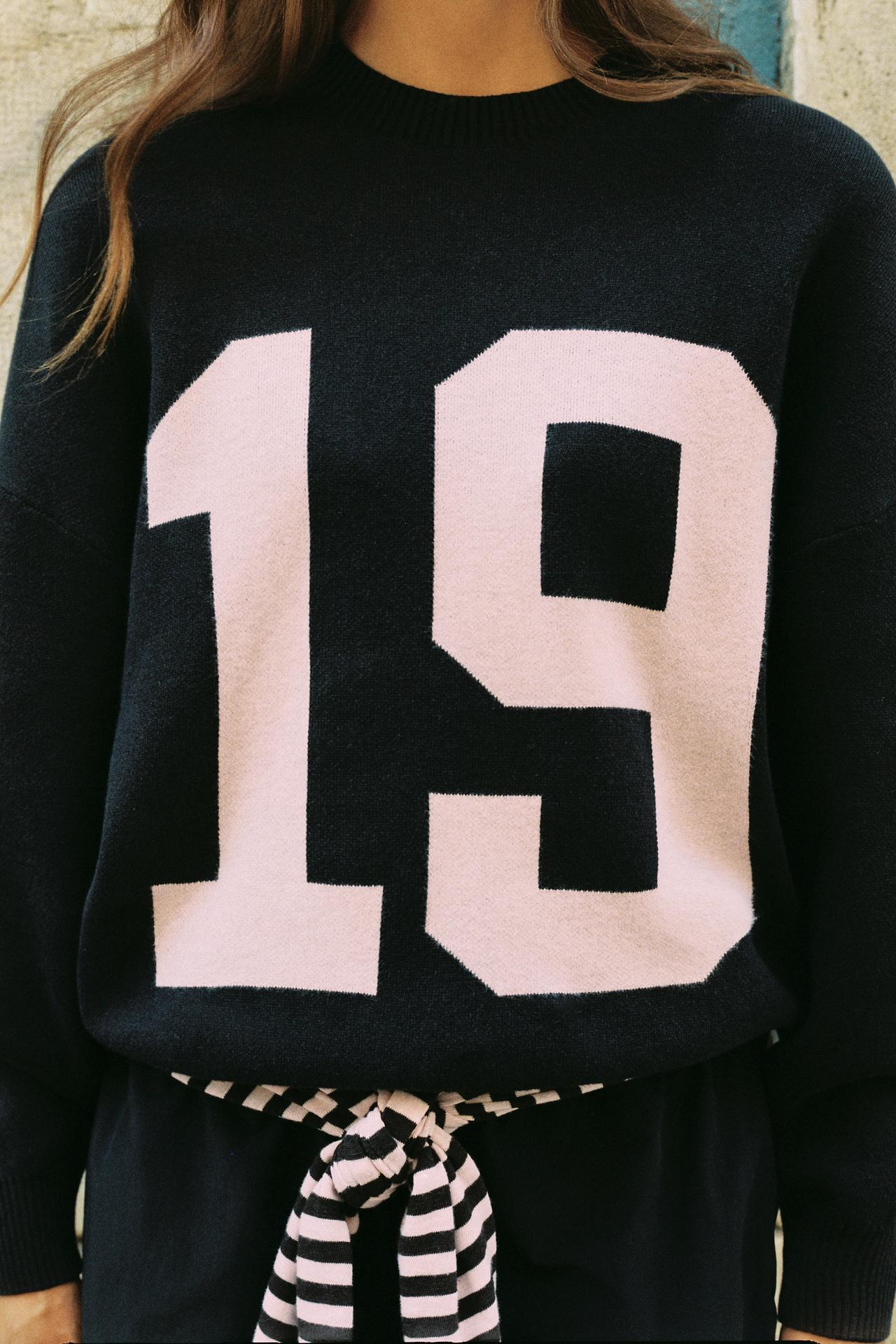 Black number graphic jumper — Black