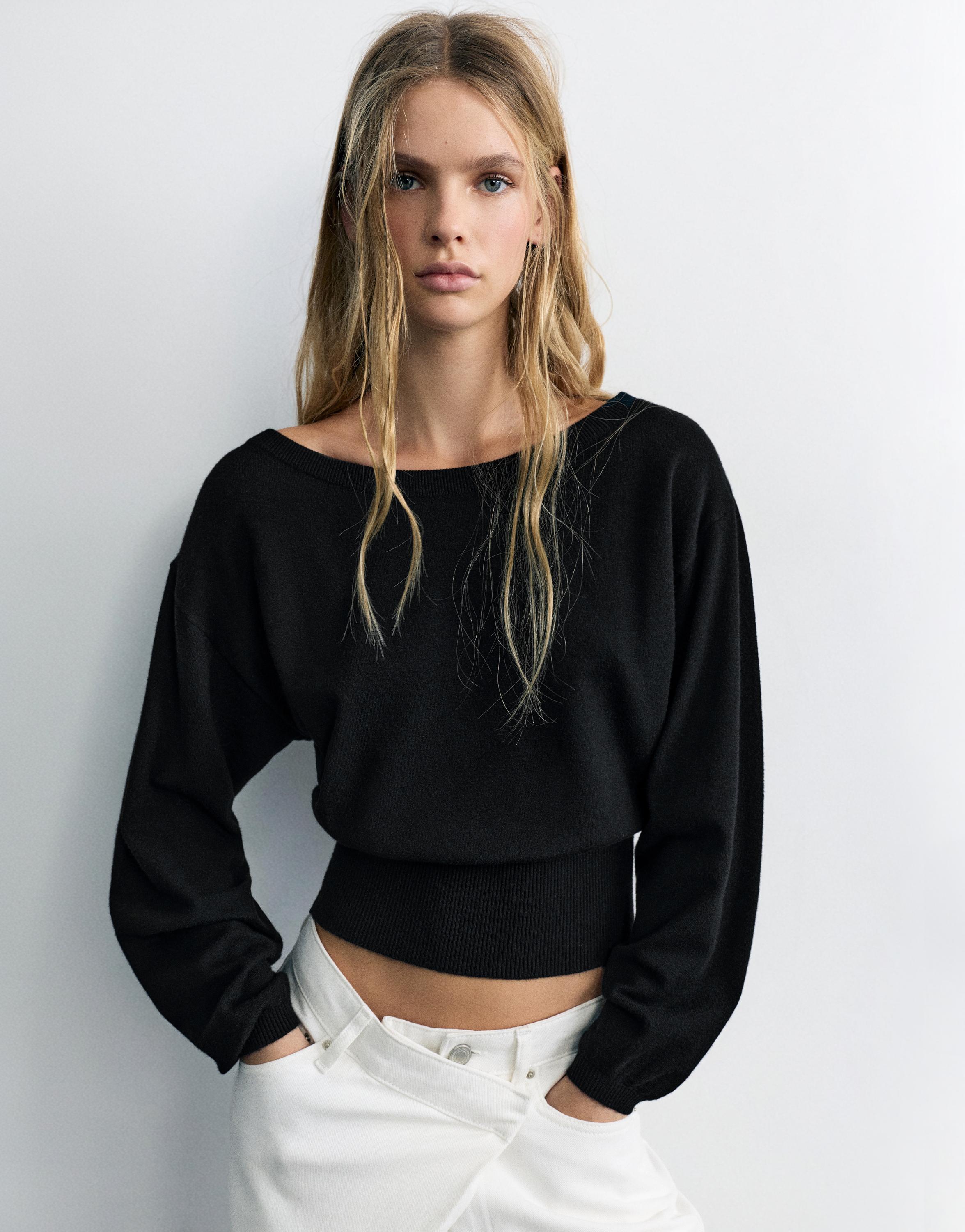 Asymmetric neck jumper — Black