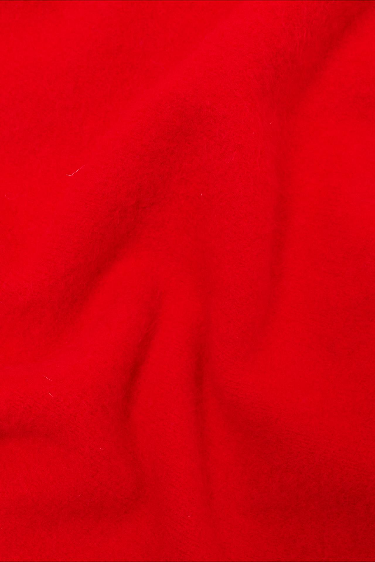 Knit triangle scarf — Red