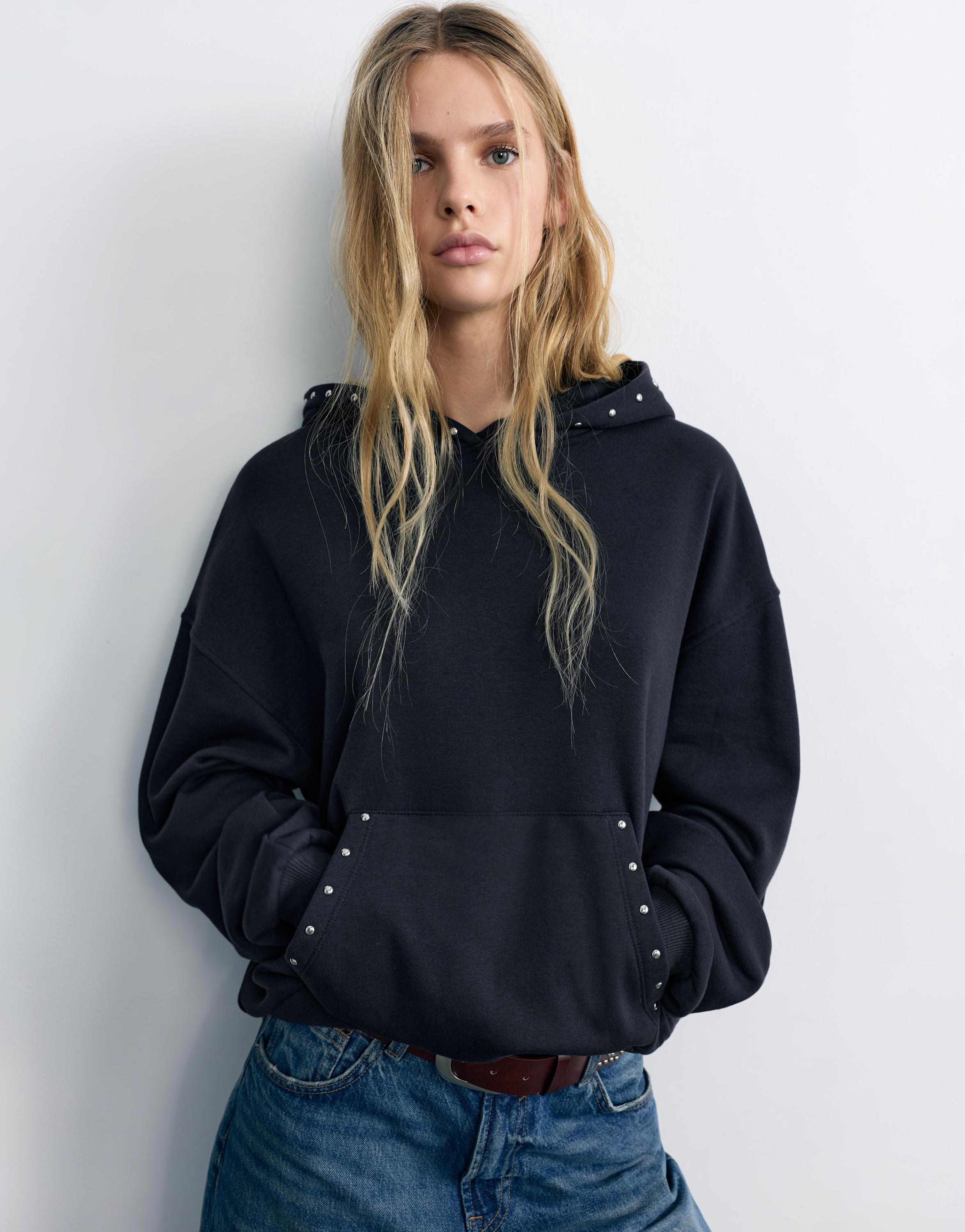 Studded hoodie — Dark grey
