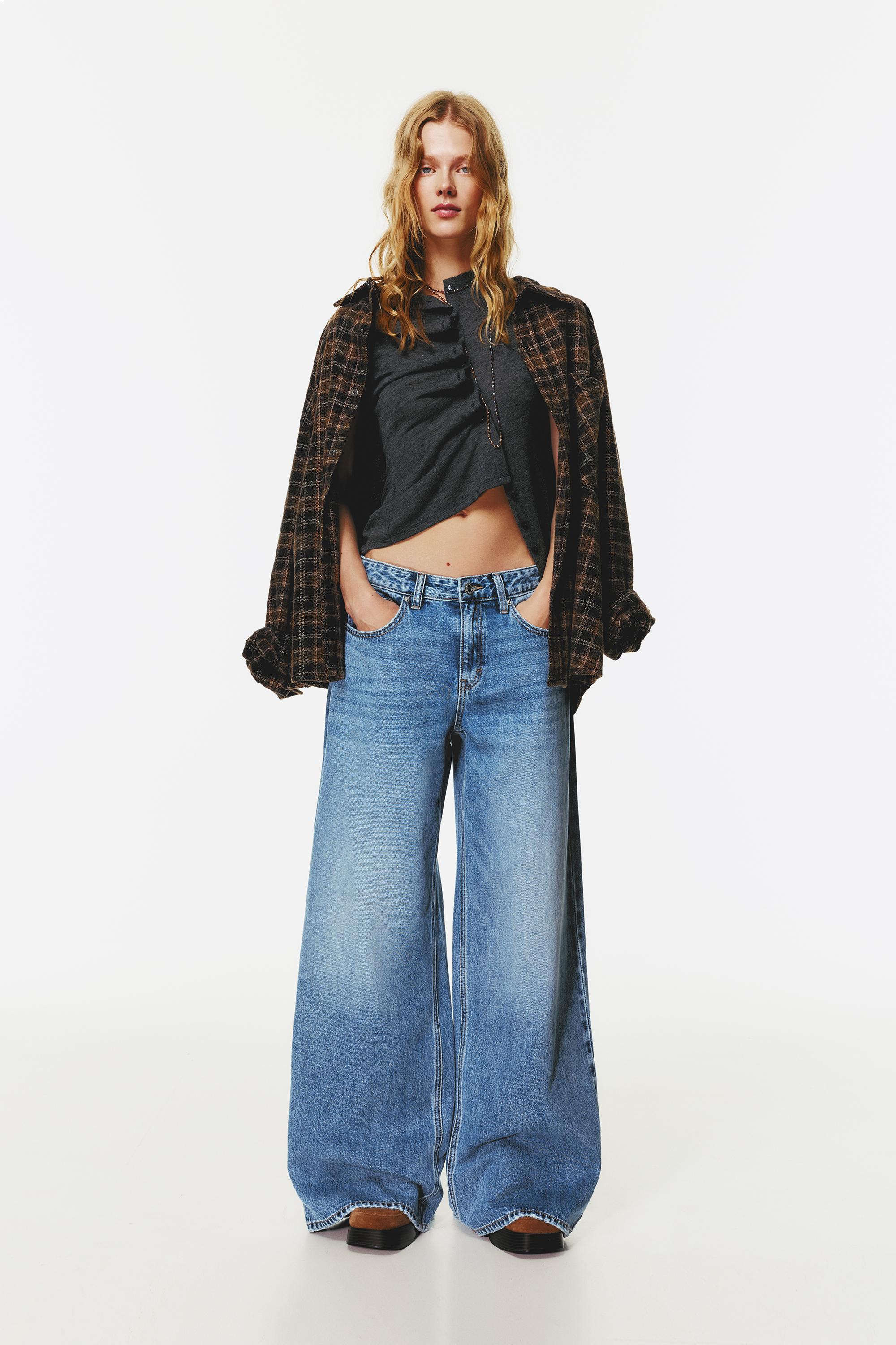 Jeans Mit Weitem Bein Und Tiefem Bund