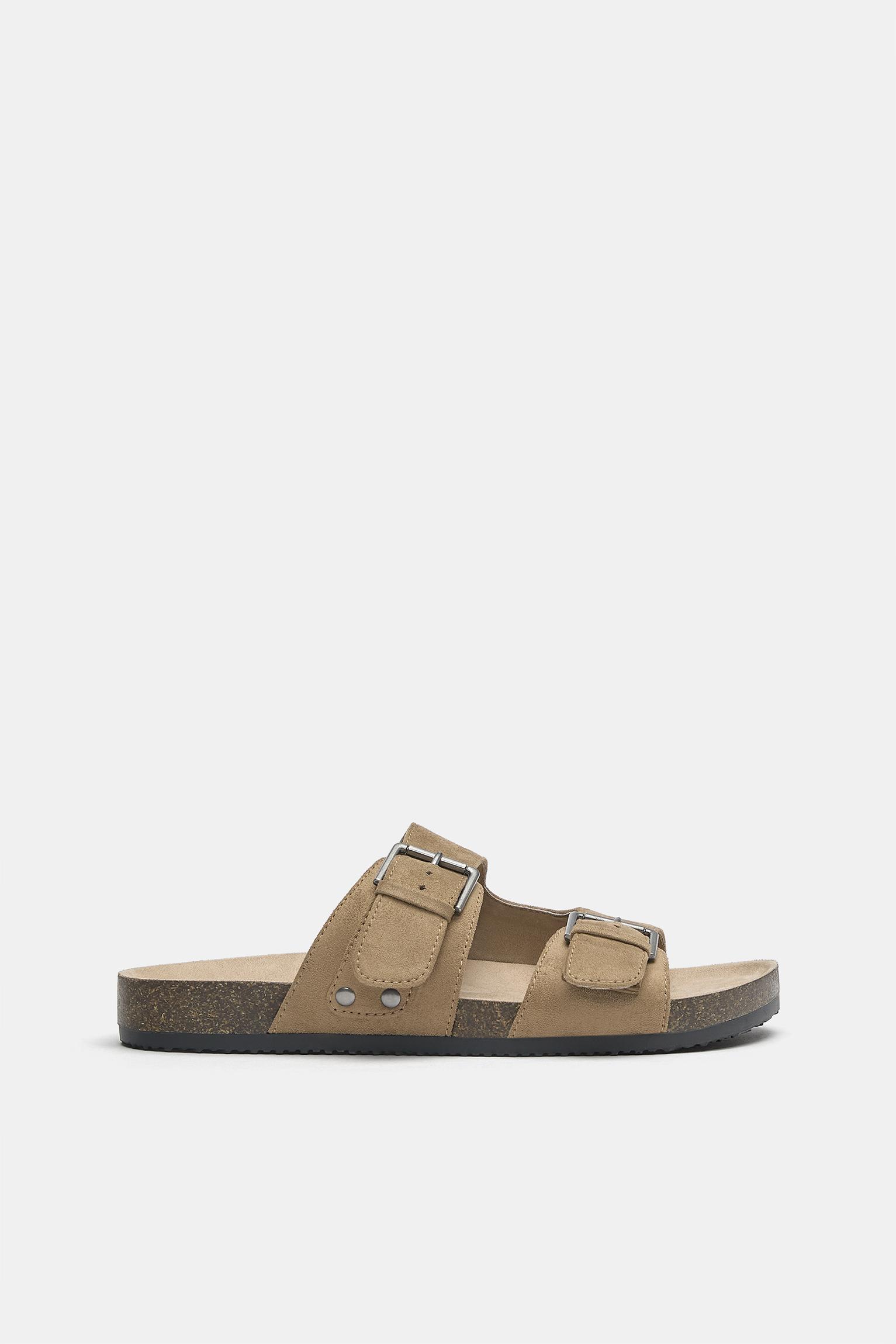 Buckled sandals — Ecru