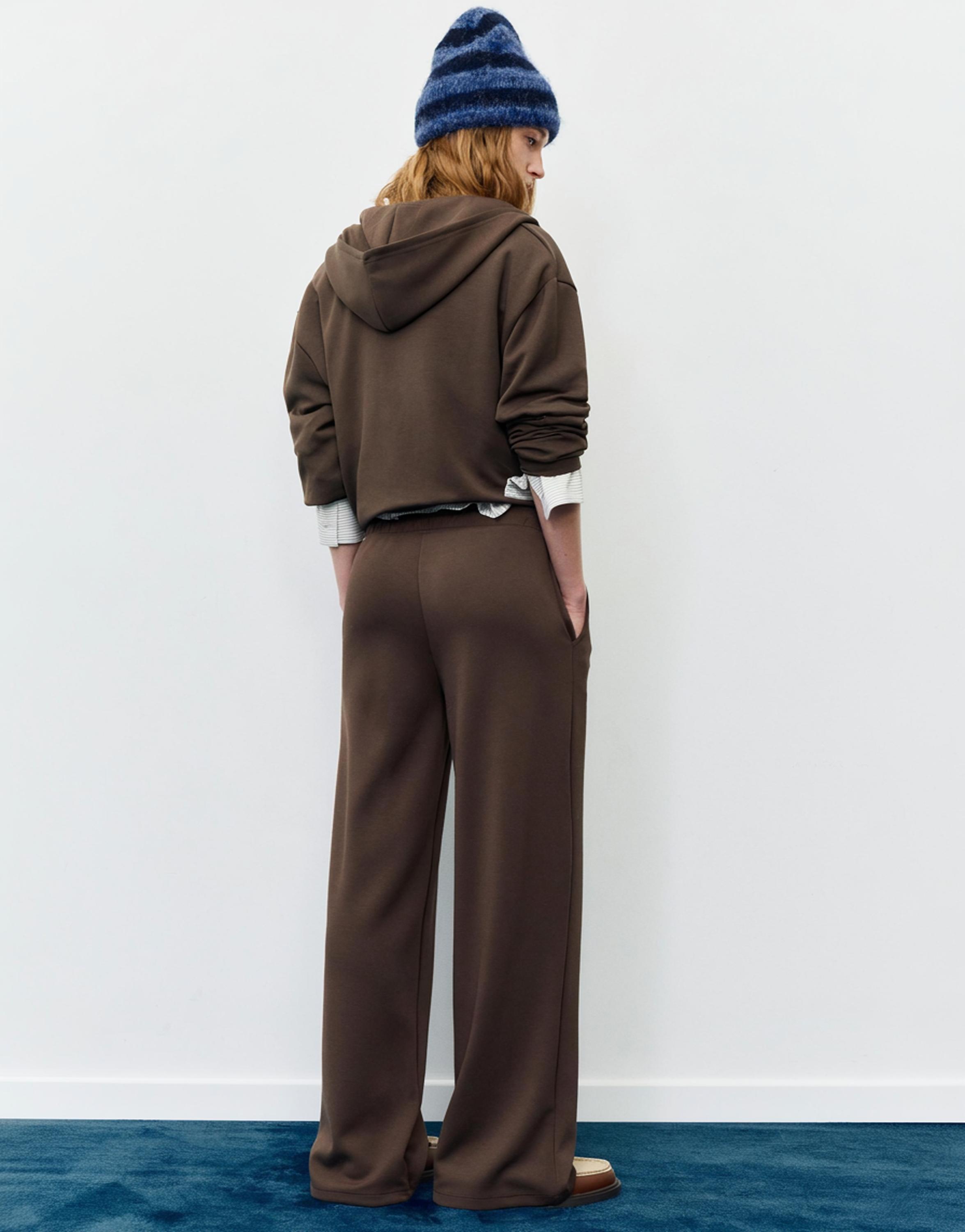 Soft-touch wide-leg trousers — Brown