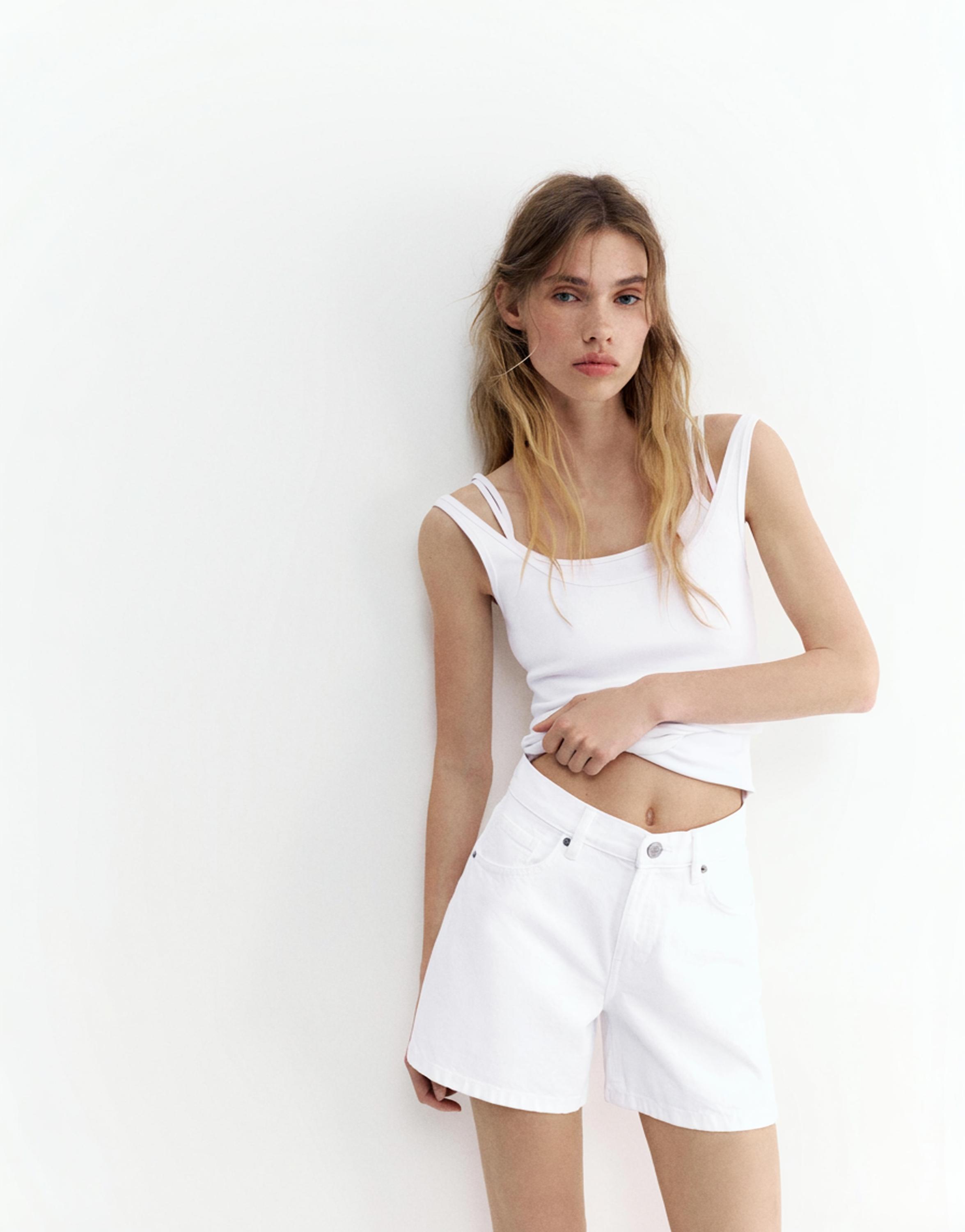 Mid-waist denim Bermuda shorts — White