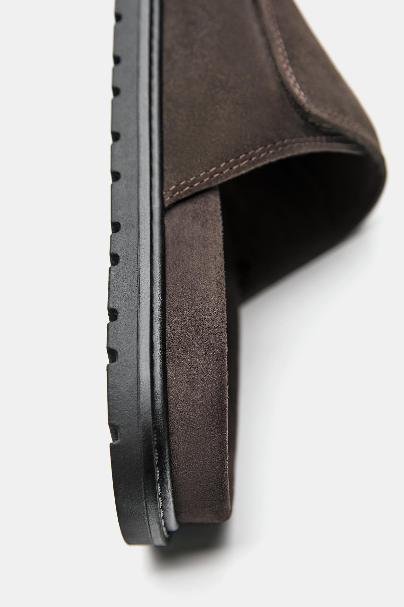 Flat leather sandals — Brown