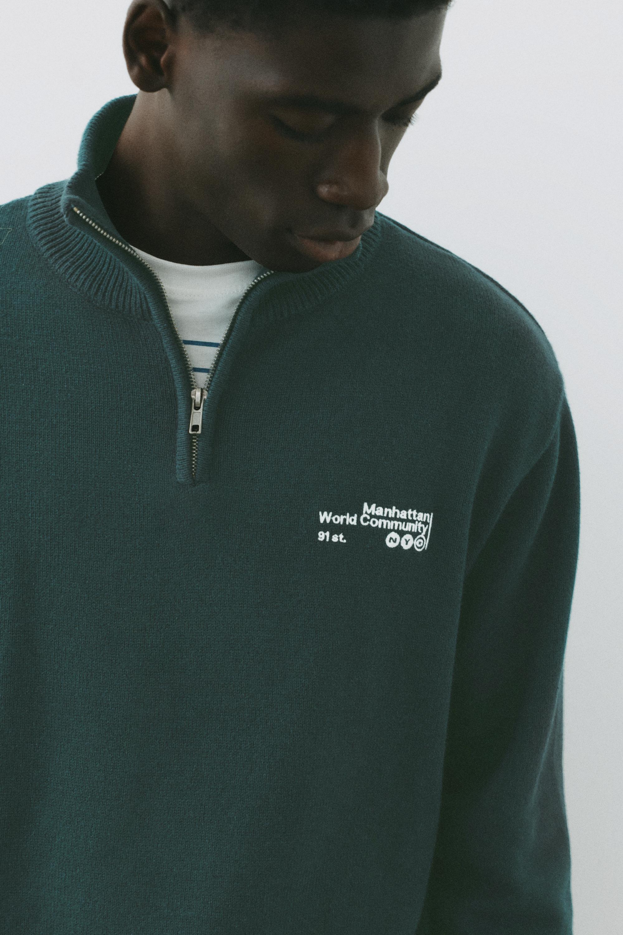 Embroidered quarter-zip sweatshirt — Dark green
