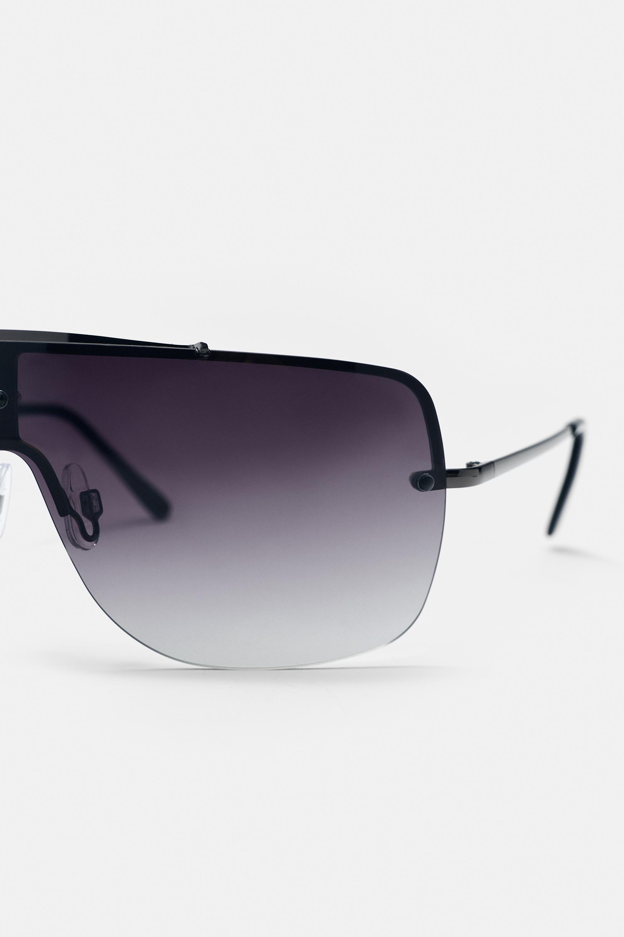 Shield sunglasses — Black