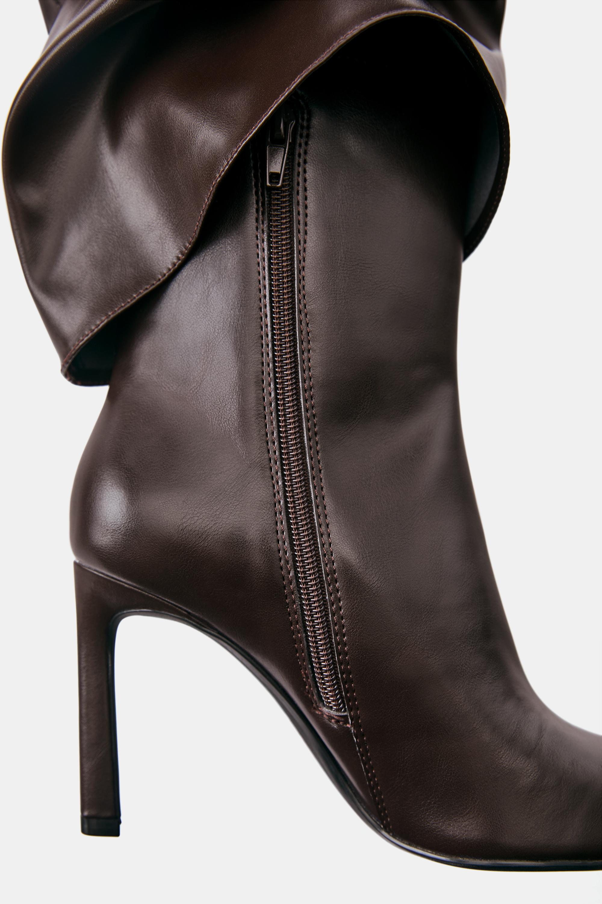 Heeled footed leggings boots — Brown