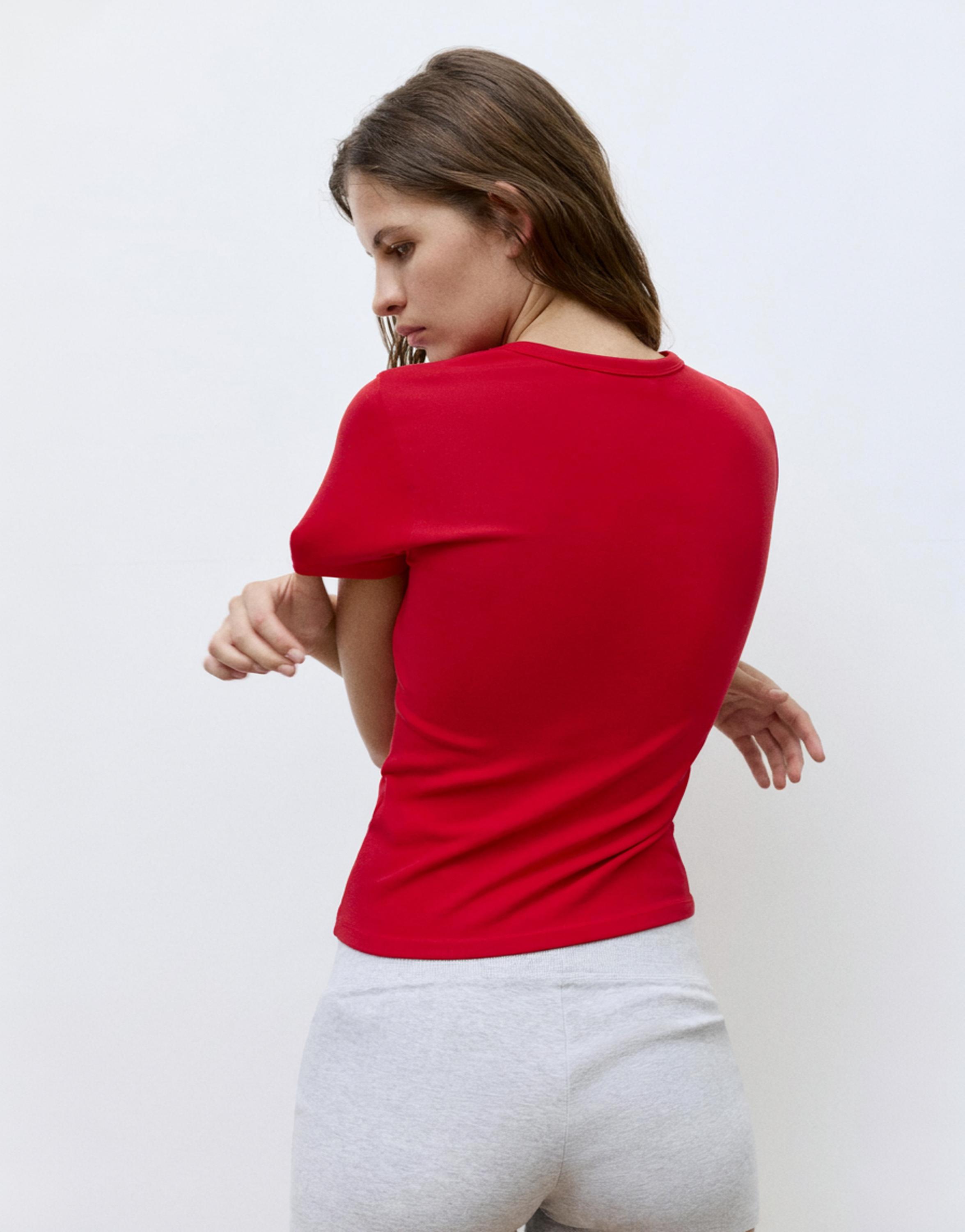 Kısa kollu dar kesim t-shirt - Görsel 3