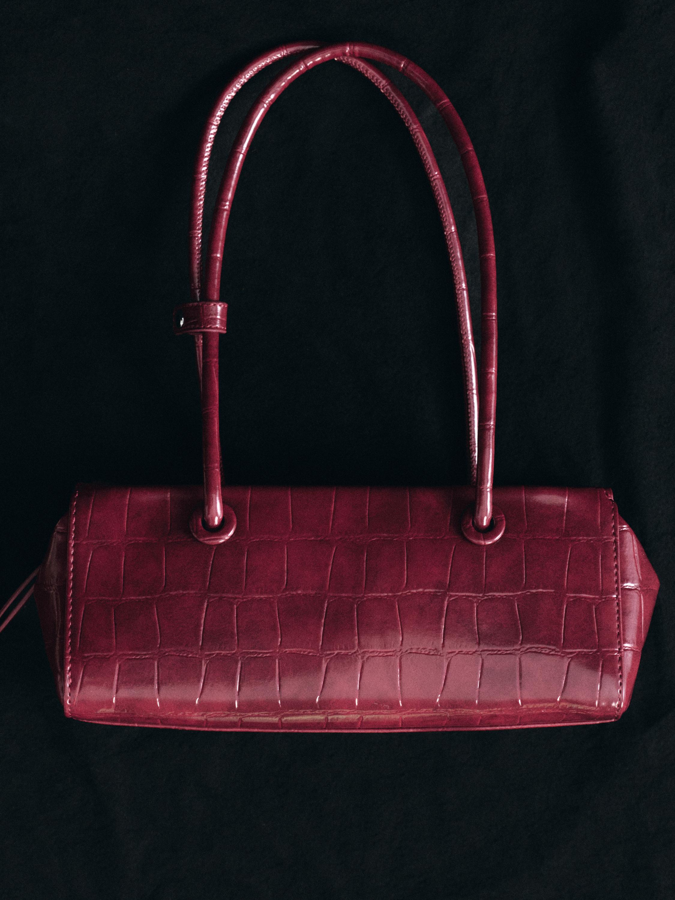 Textured shoulder bag — Red