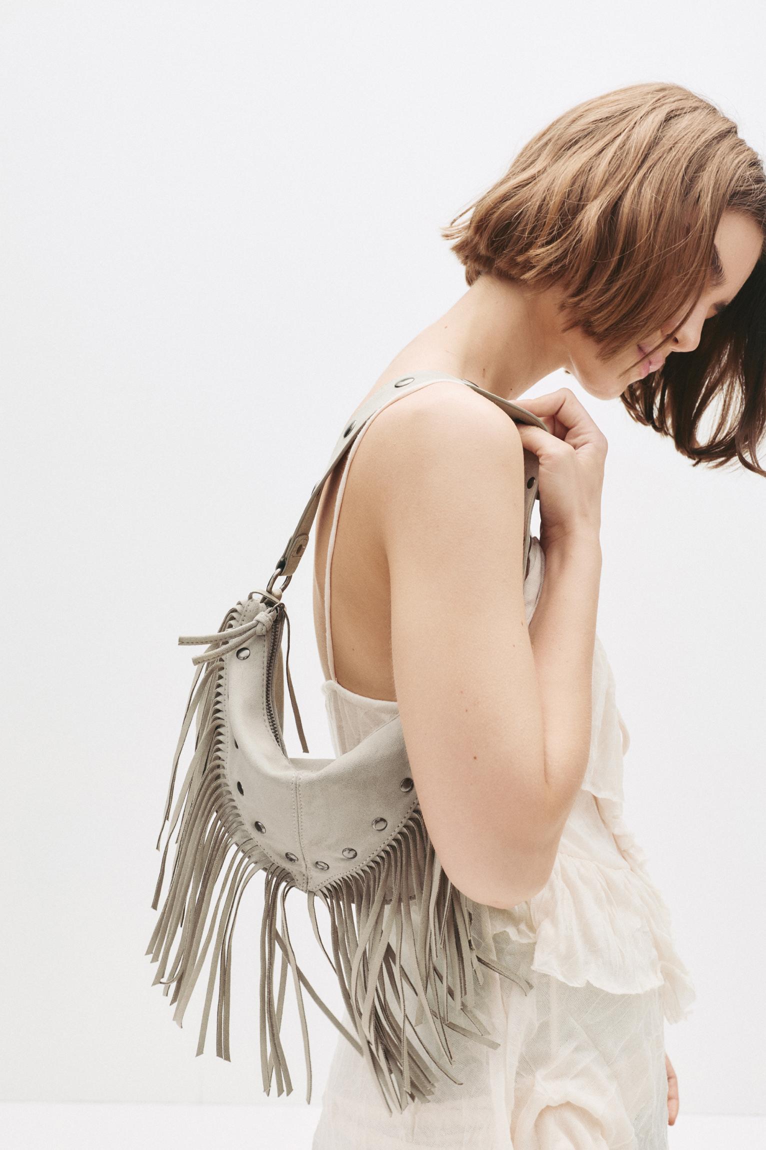 Fringed shoulder bag with studs - PULL&BEAR