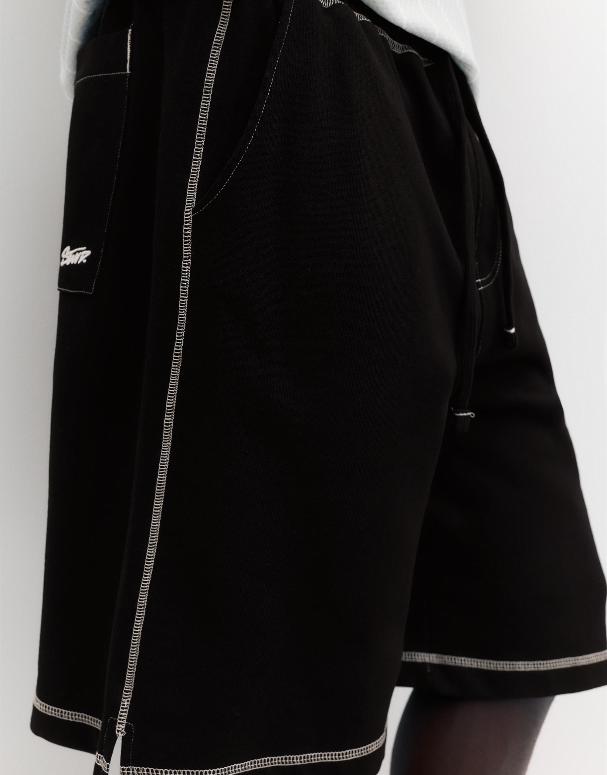 STWD jogger Bermuda shorts with seams — Black
