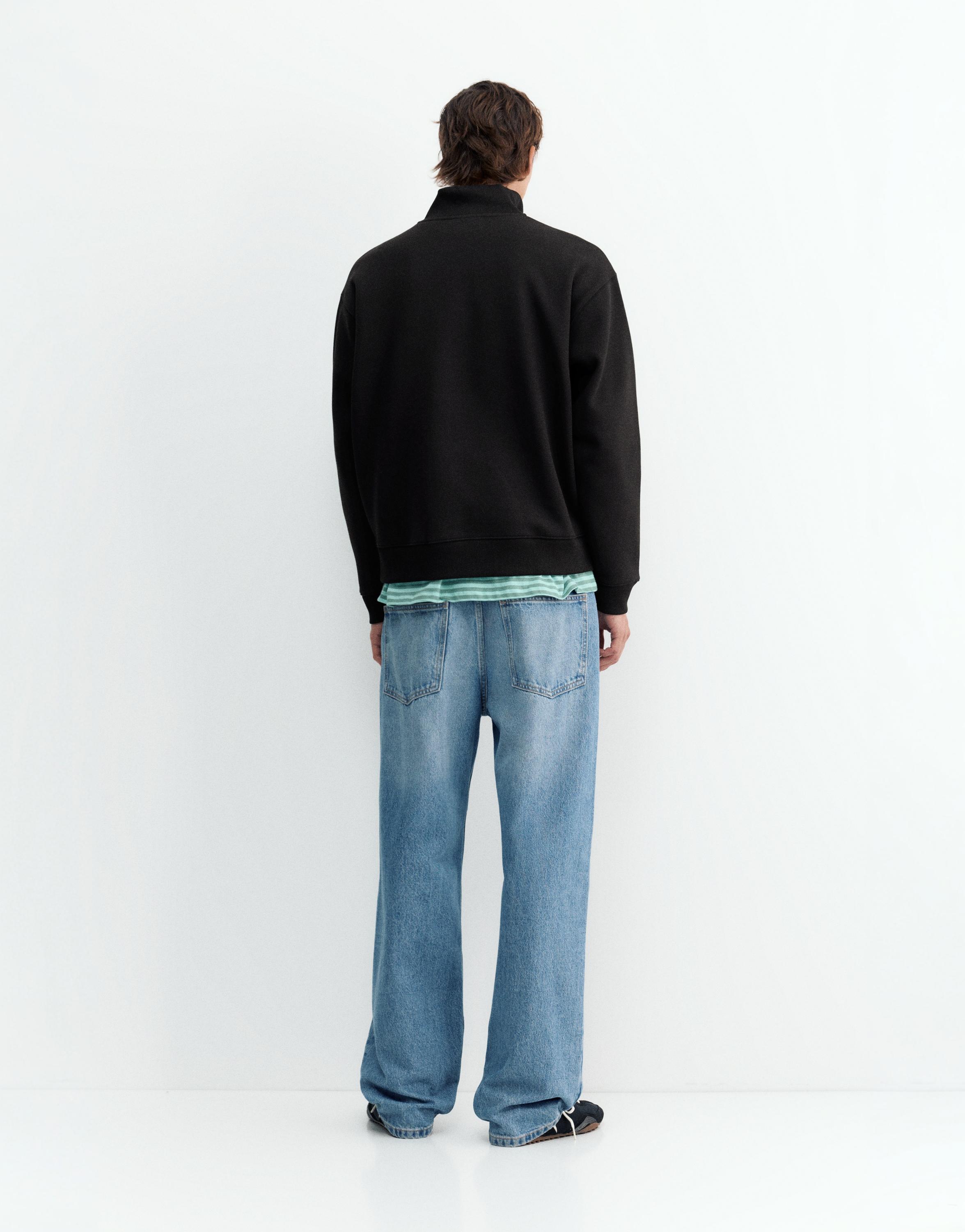 Quarter-zip sweatshirt — Black