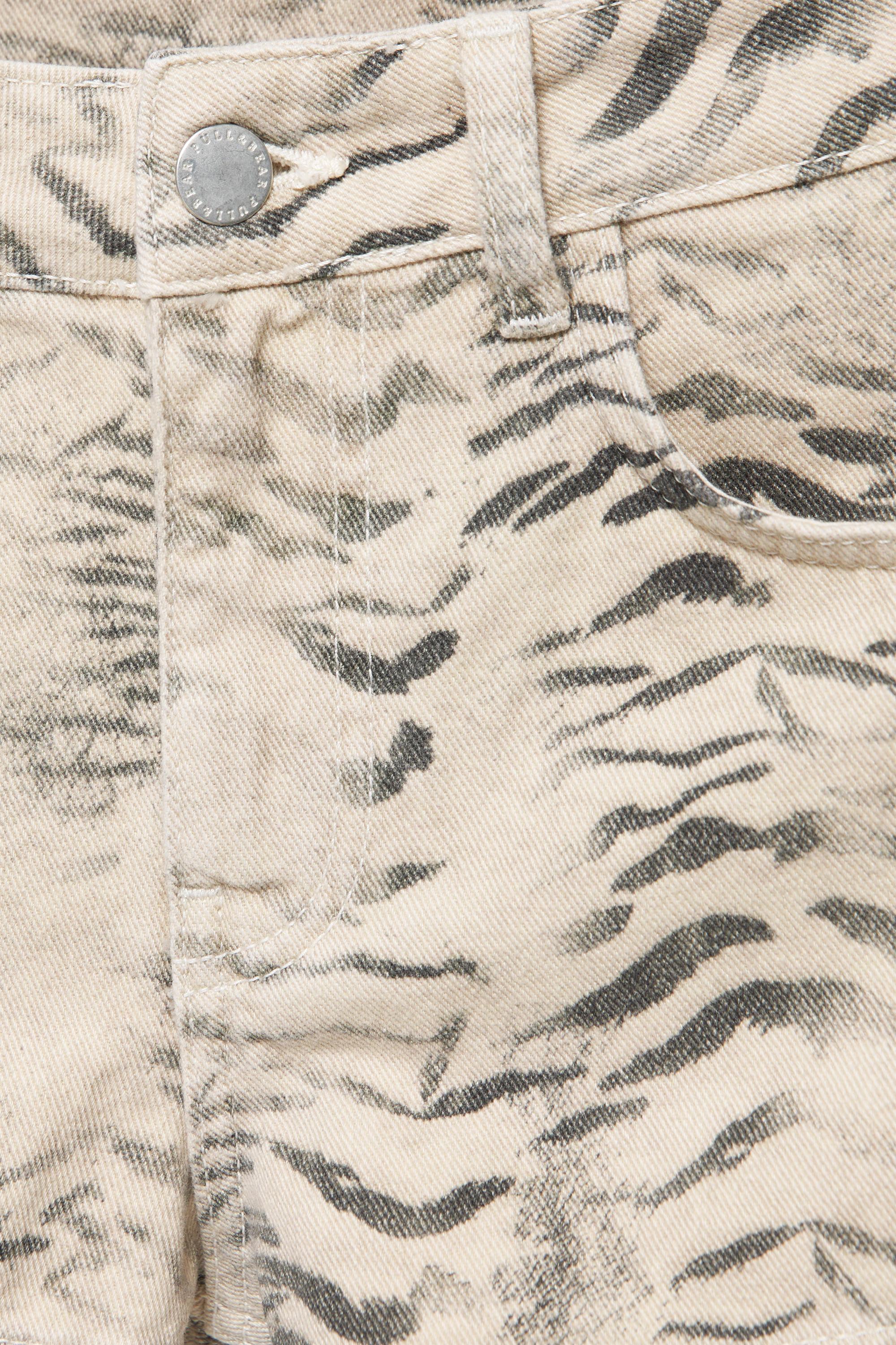 Leopard print denim mini shorts — Ochre