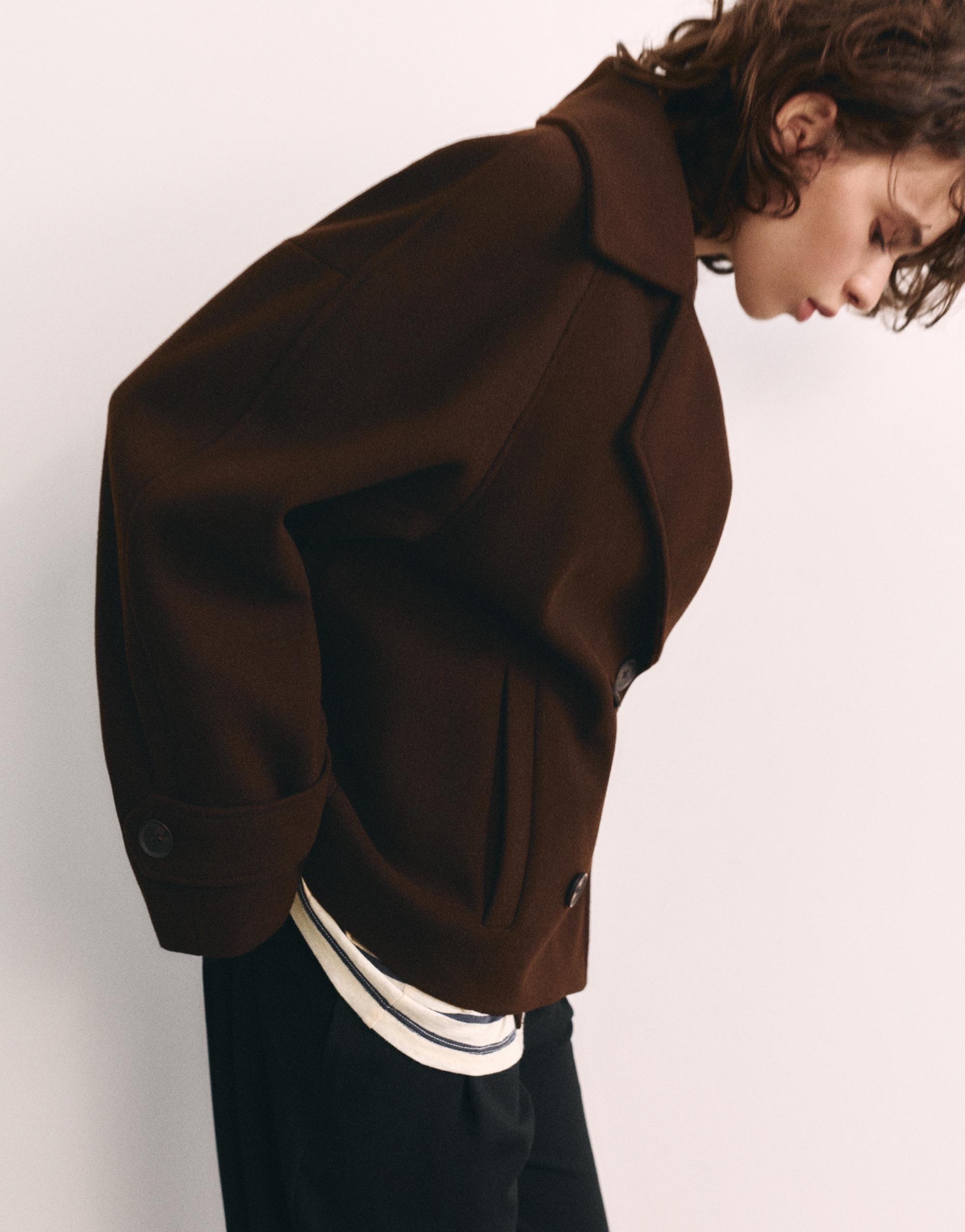 Short felt texture coat — Chocolate