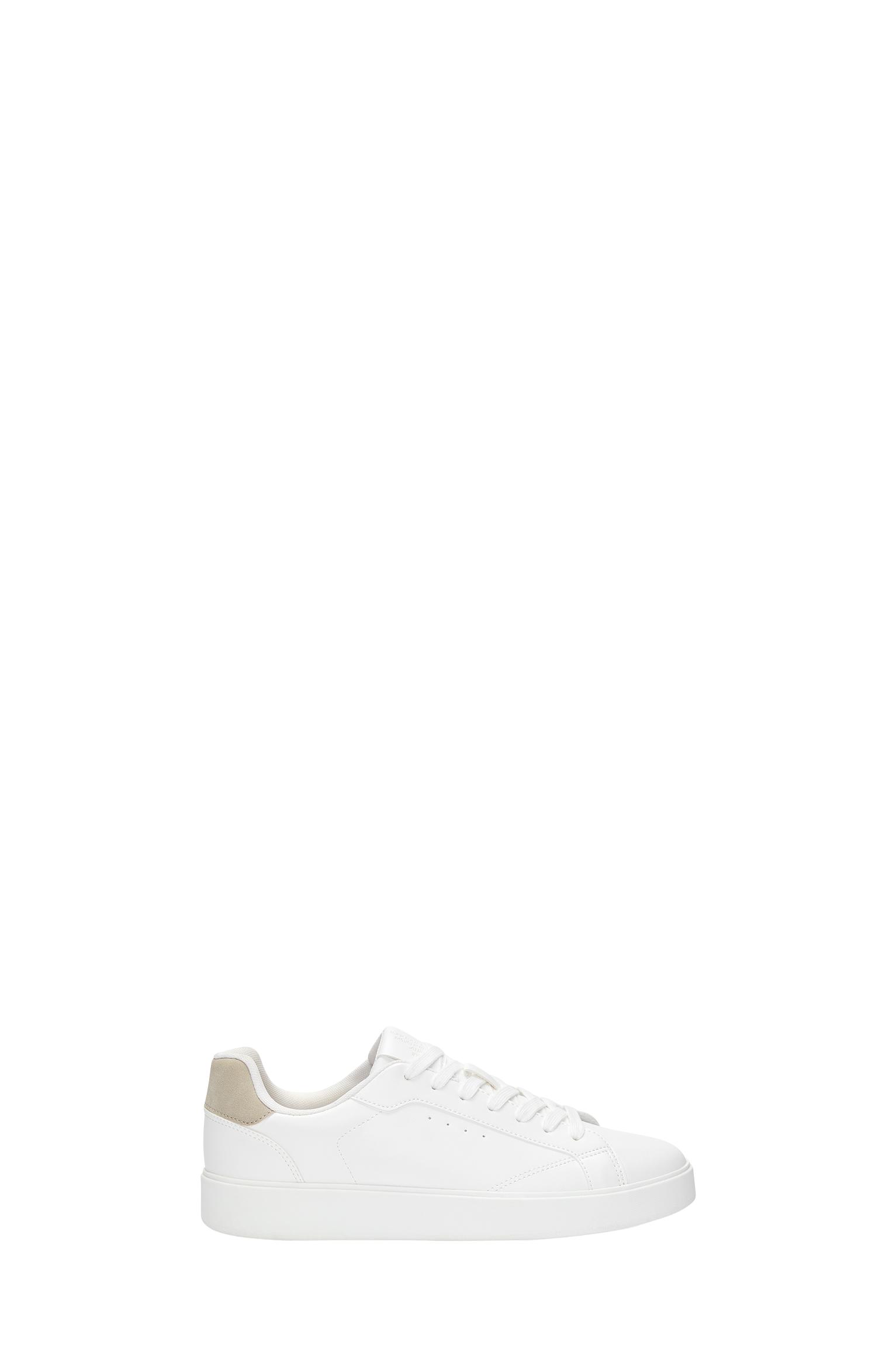 Casual trainers — White