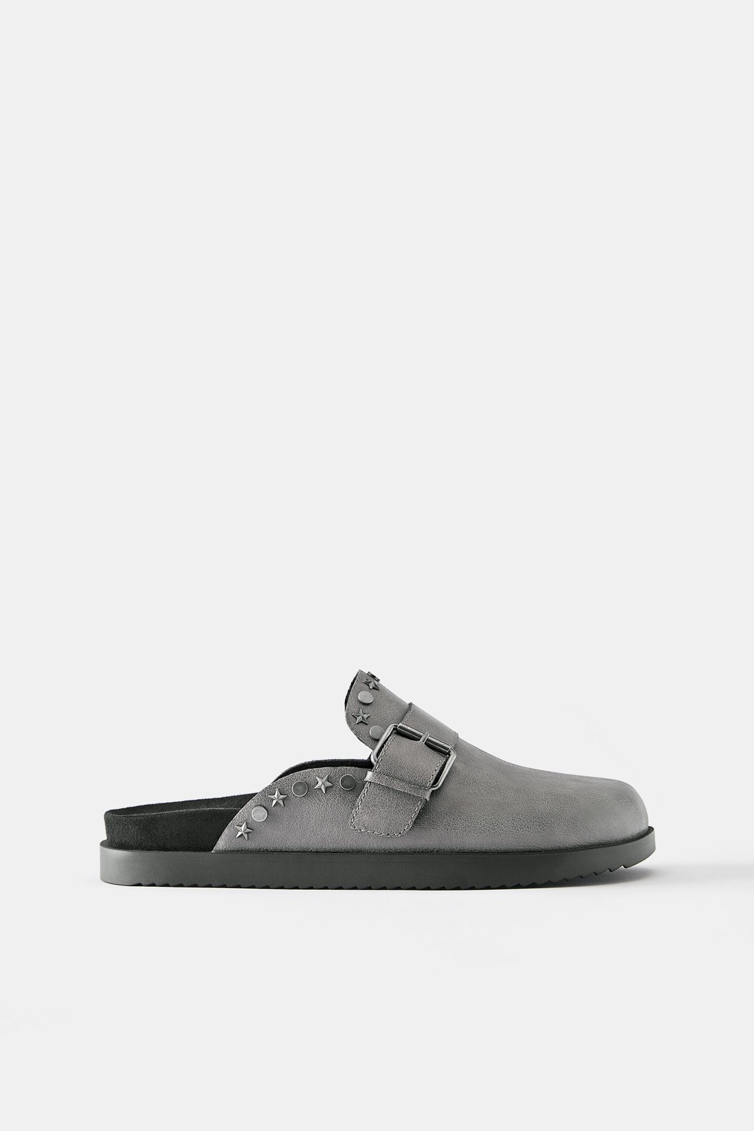 Studded clogs — Grey