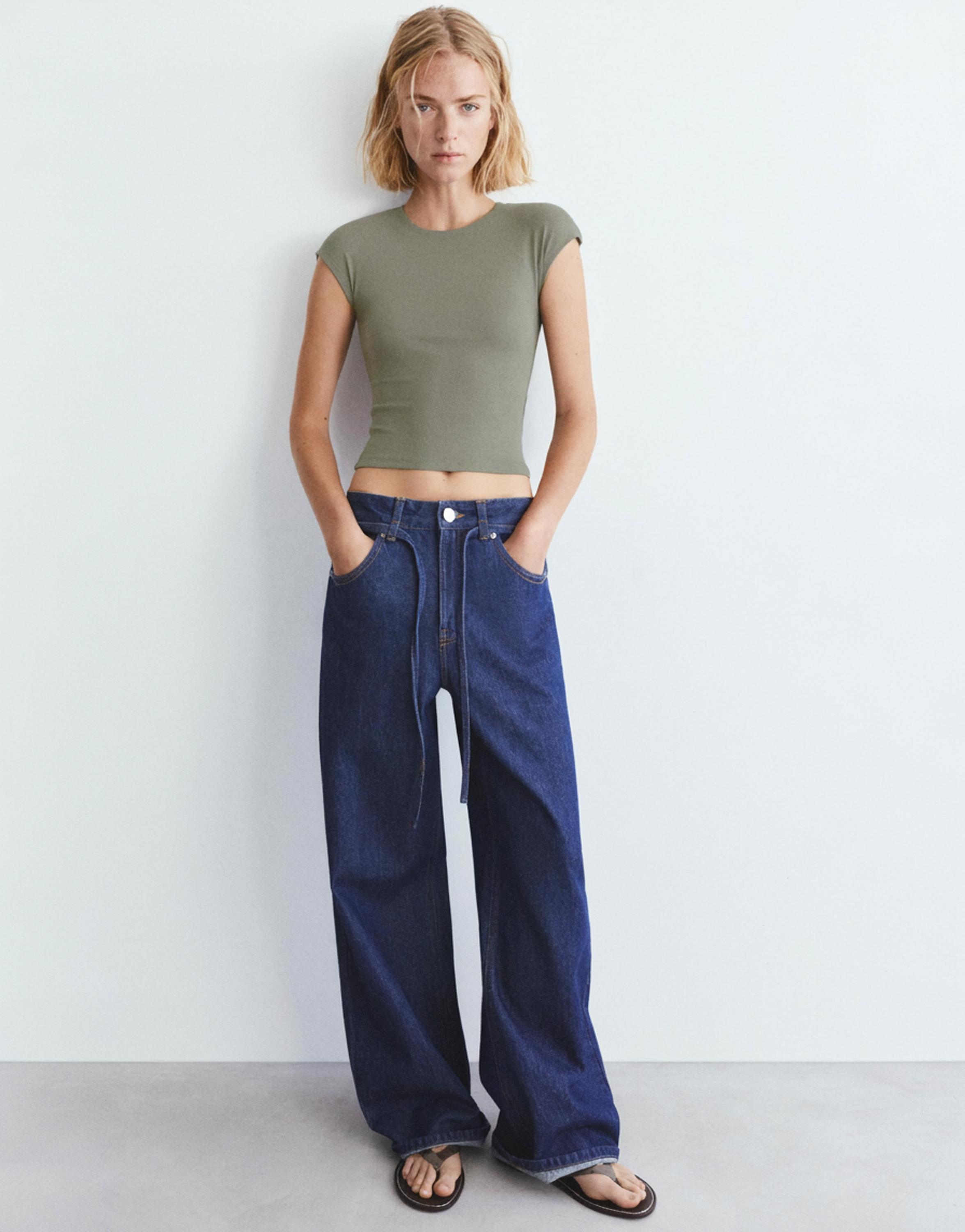 Dar Kesim Kısa Kollu Tişört - Görsel 107