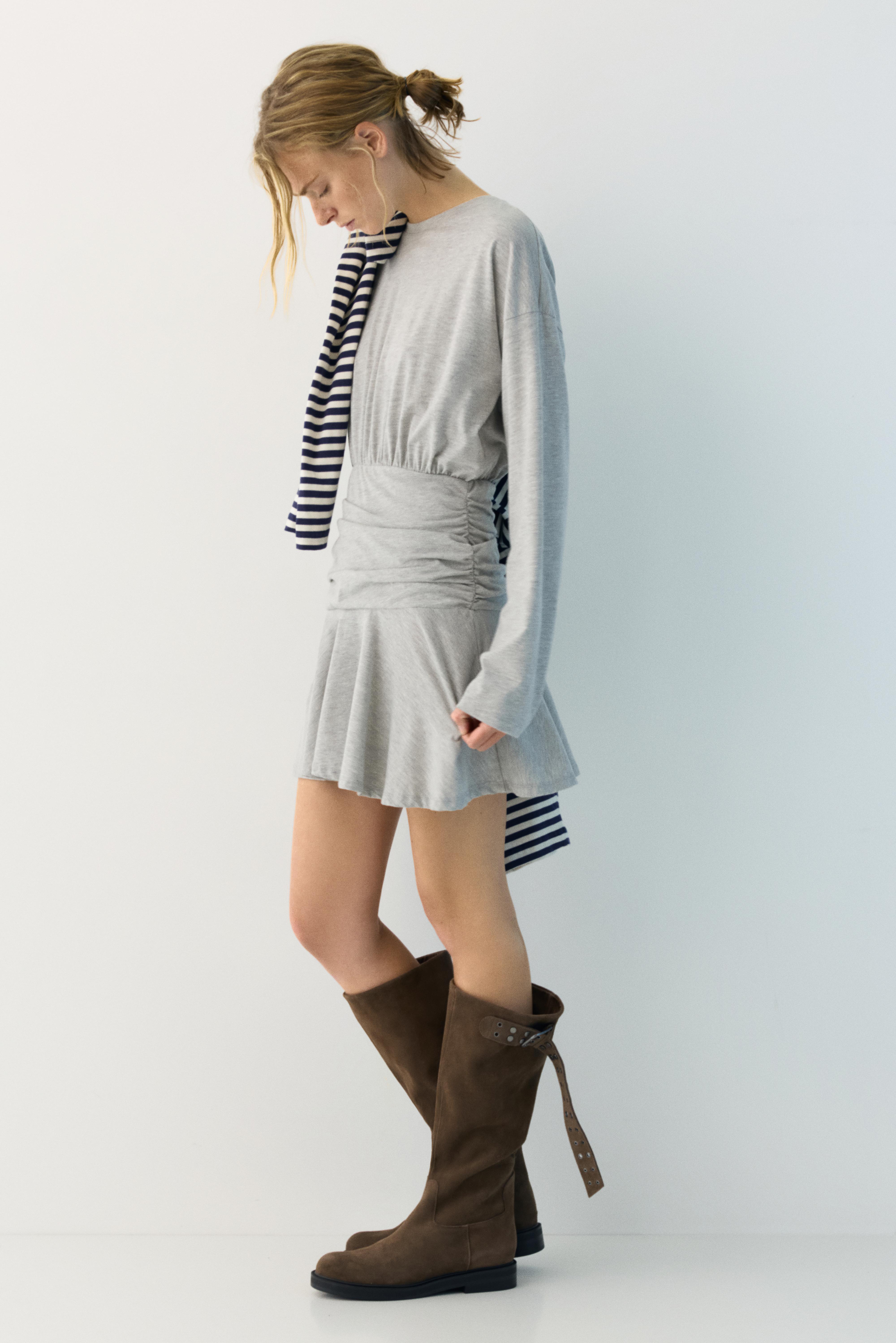 Tall leather buckle boots — Taupe