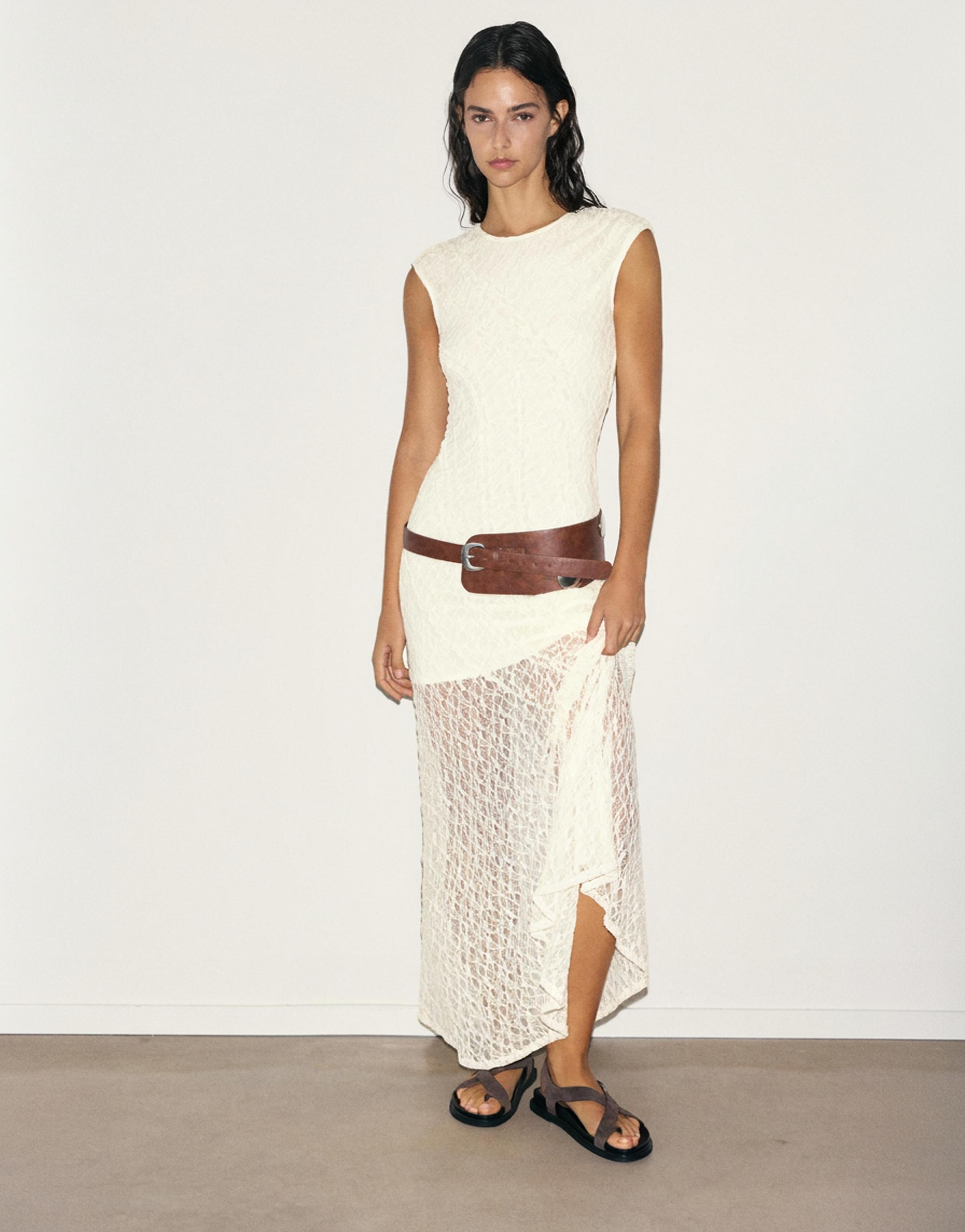 Fitted lace midi dress — Ecru