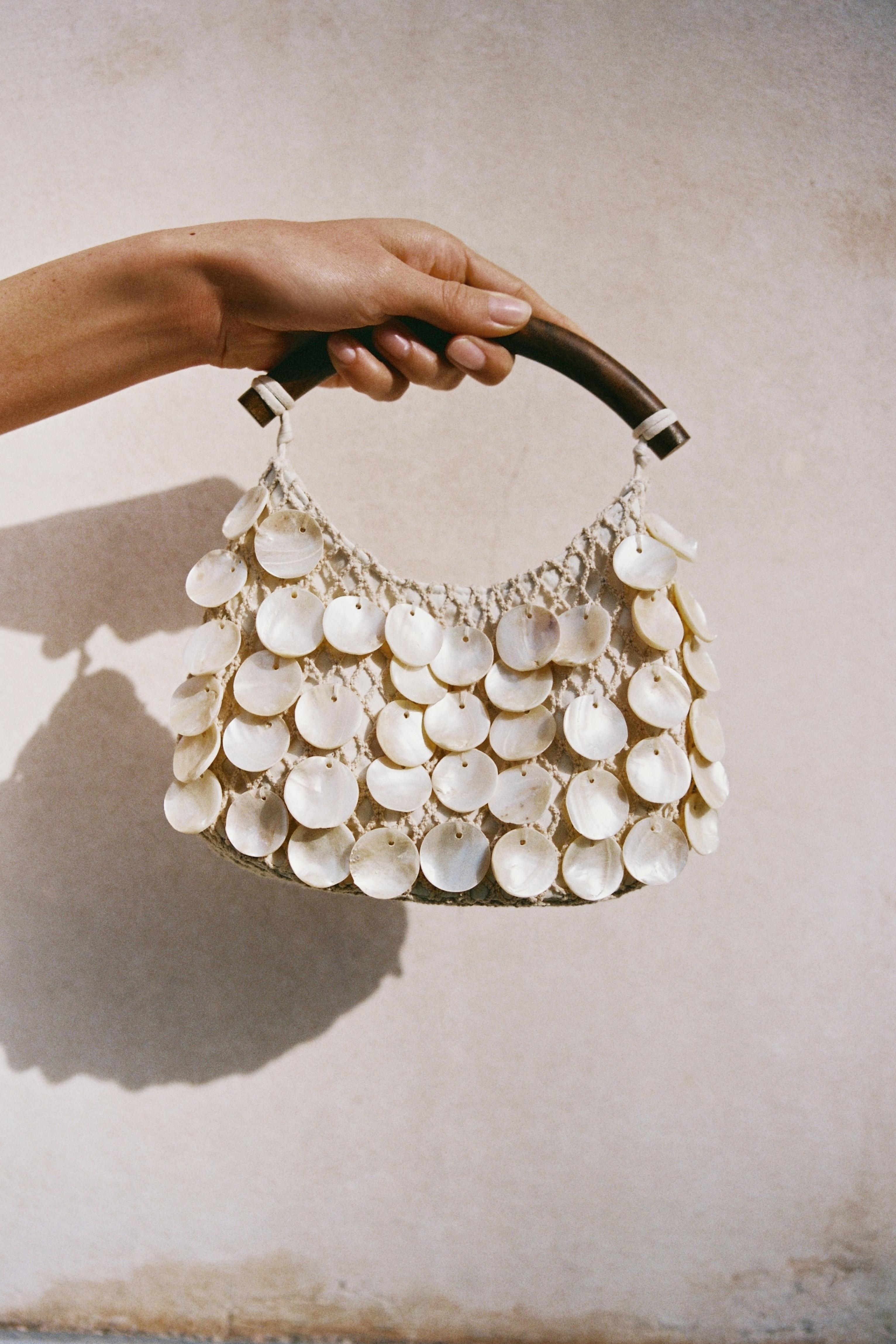 Beaded handbag — Ecru