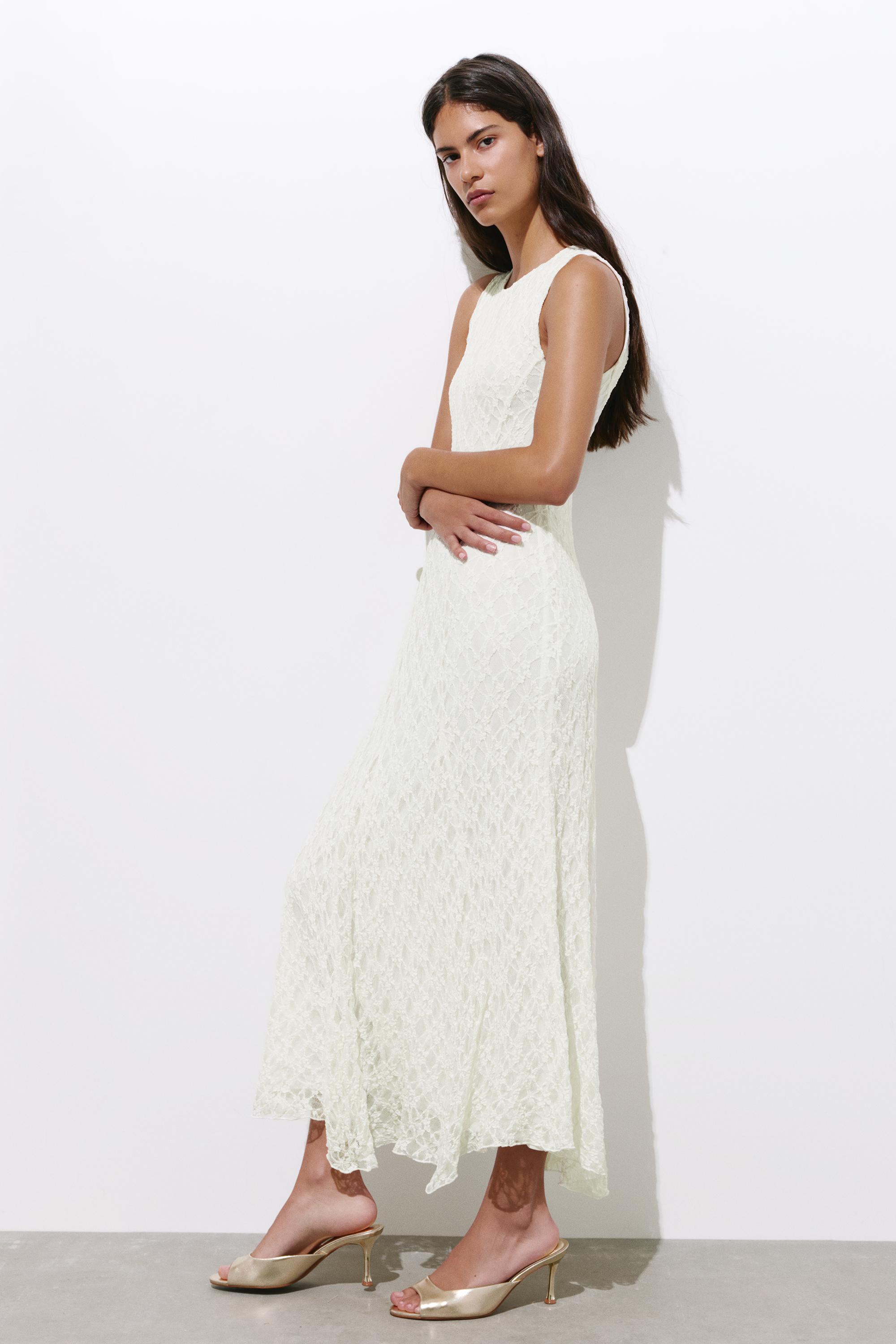 Fitted lace midi dress — Ecru